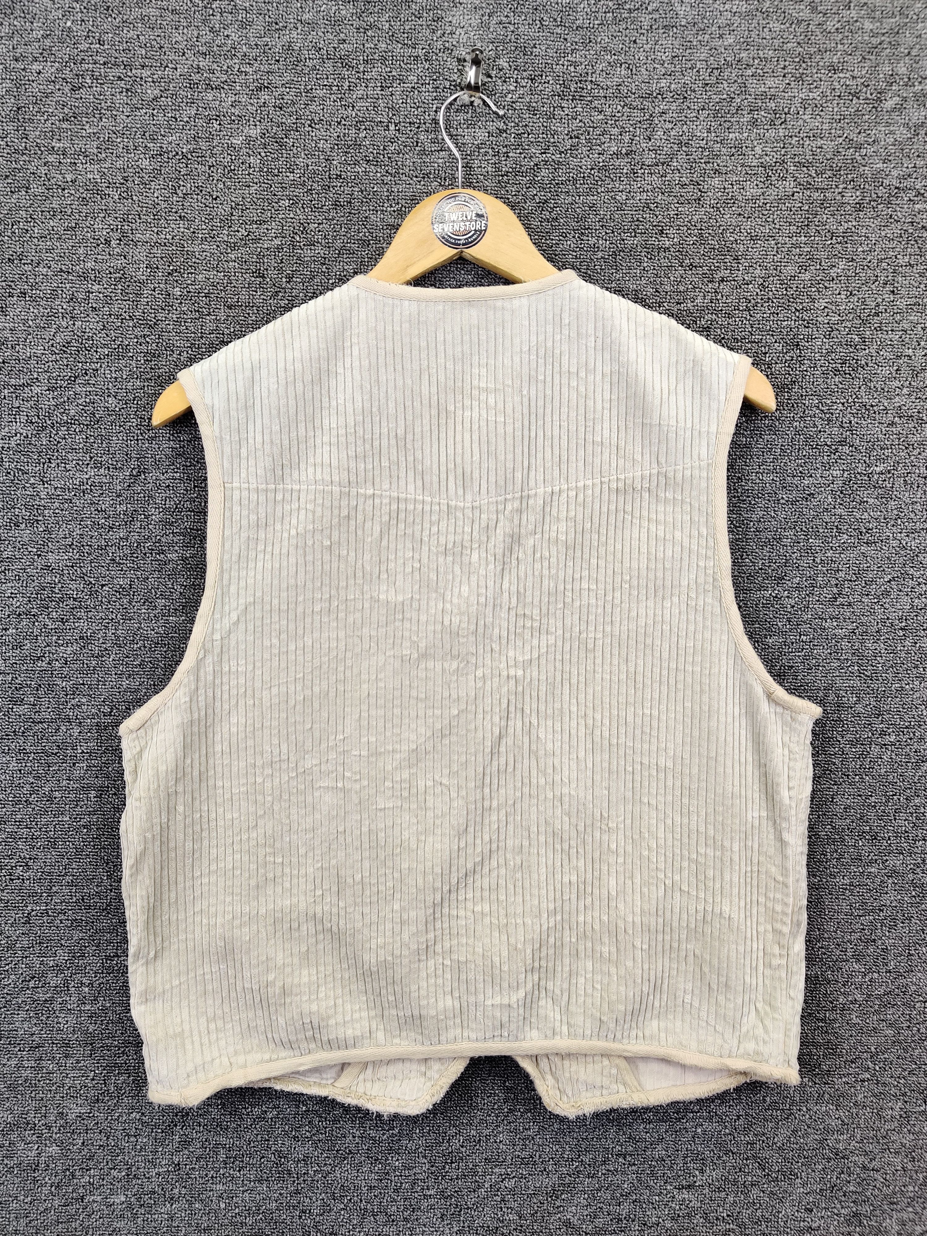 Vintage 90's Uniqlo Corduroy Vest Button Ups