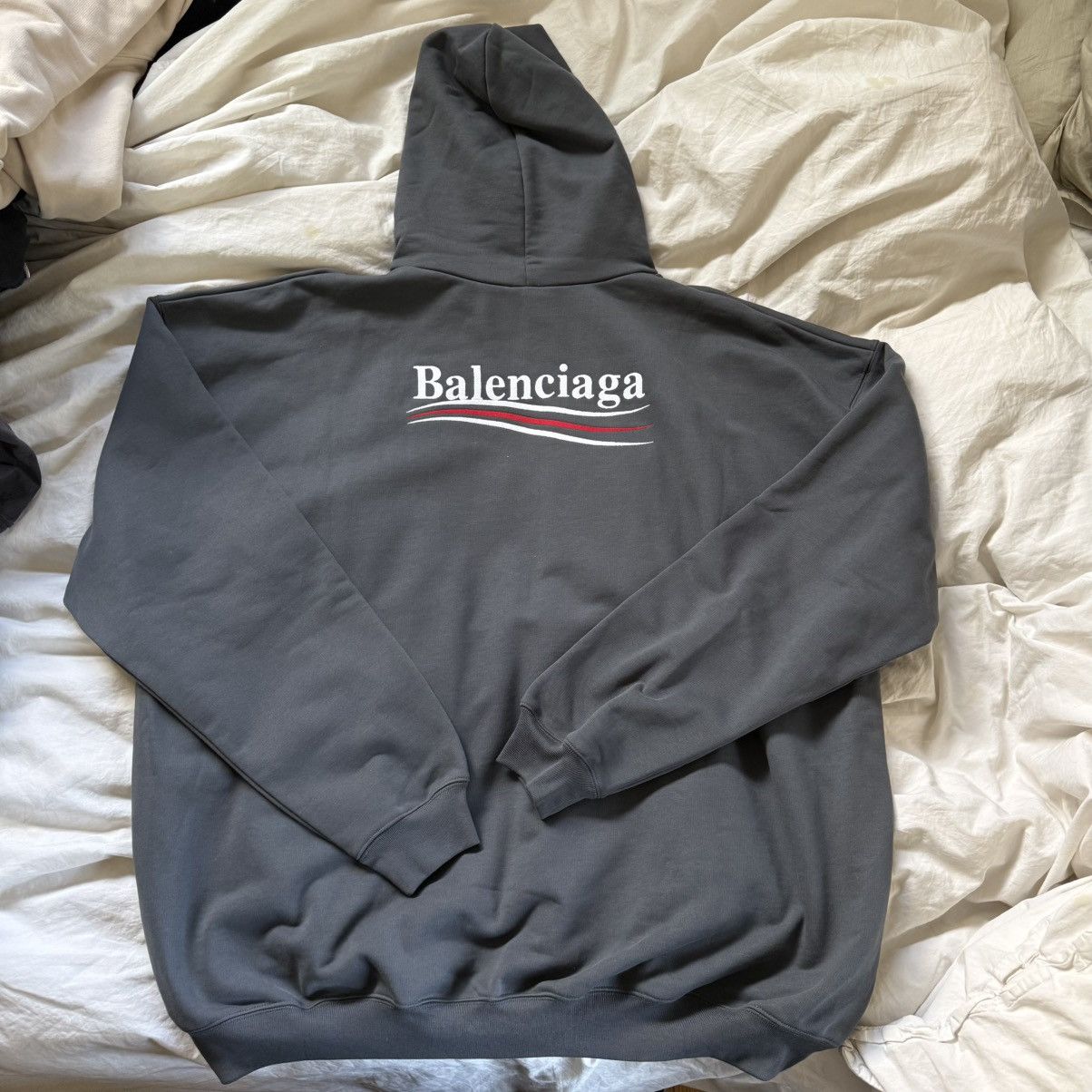 Balenciaga Grey Campaign Oversized Hoodie Size US XXL / EU 58 / 5 - 6 Thumbnail