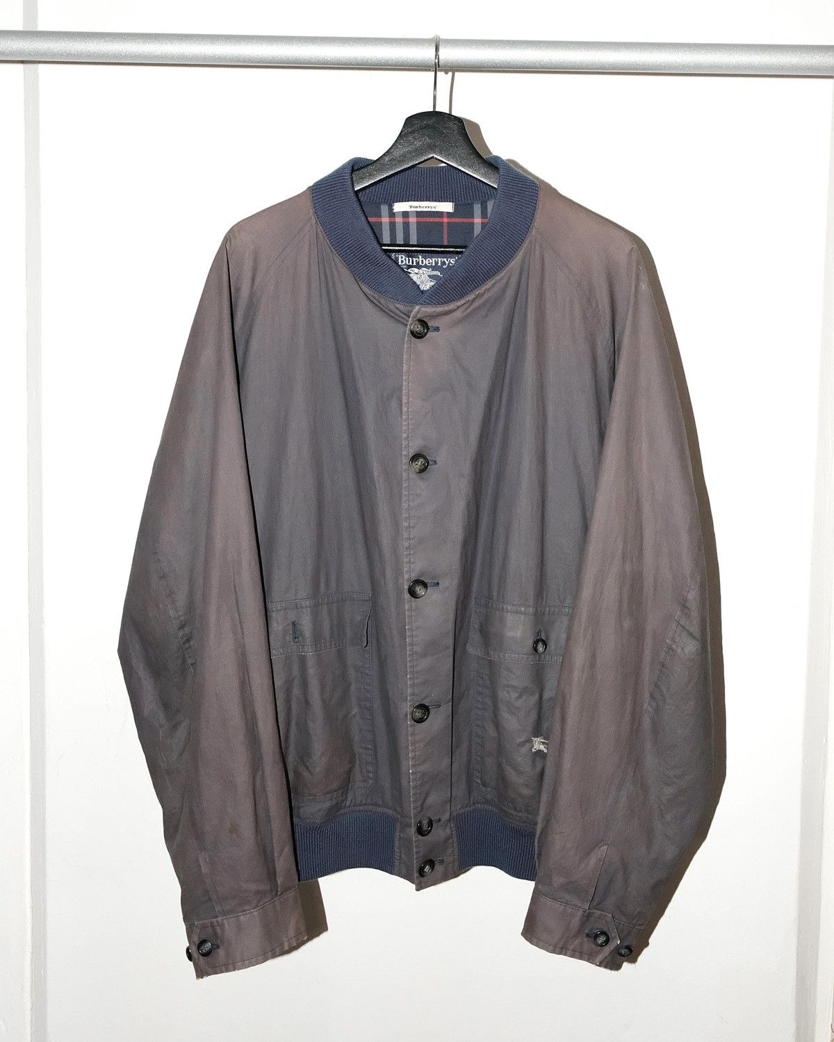 Burberry 90s BURBERRY FADED BOMBER JACKET Size US L / EU 52-54 / 3 - 1 Thumbnail