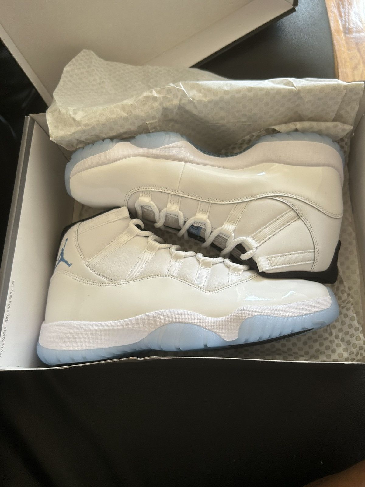 Jordan Brand Nike air Jordan 11 legend blue (2024) Sz10 dead stock Size US 10 / EU 43 - 2 Thumbnail