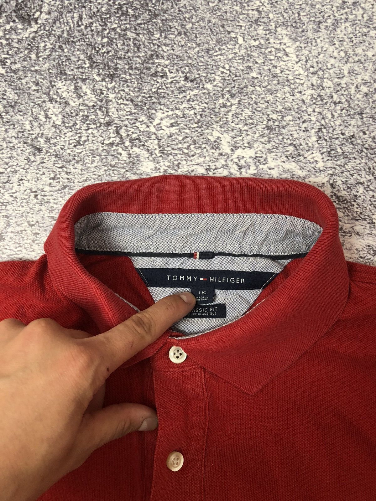 Tommy Hilfiger Men’s vintage Tommy Hilfiger size L y2k drill casual Size US L / EU 52-54 / 3 - 5 Thumbnail