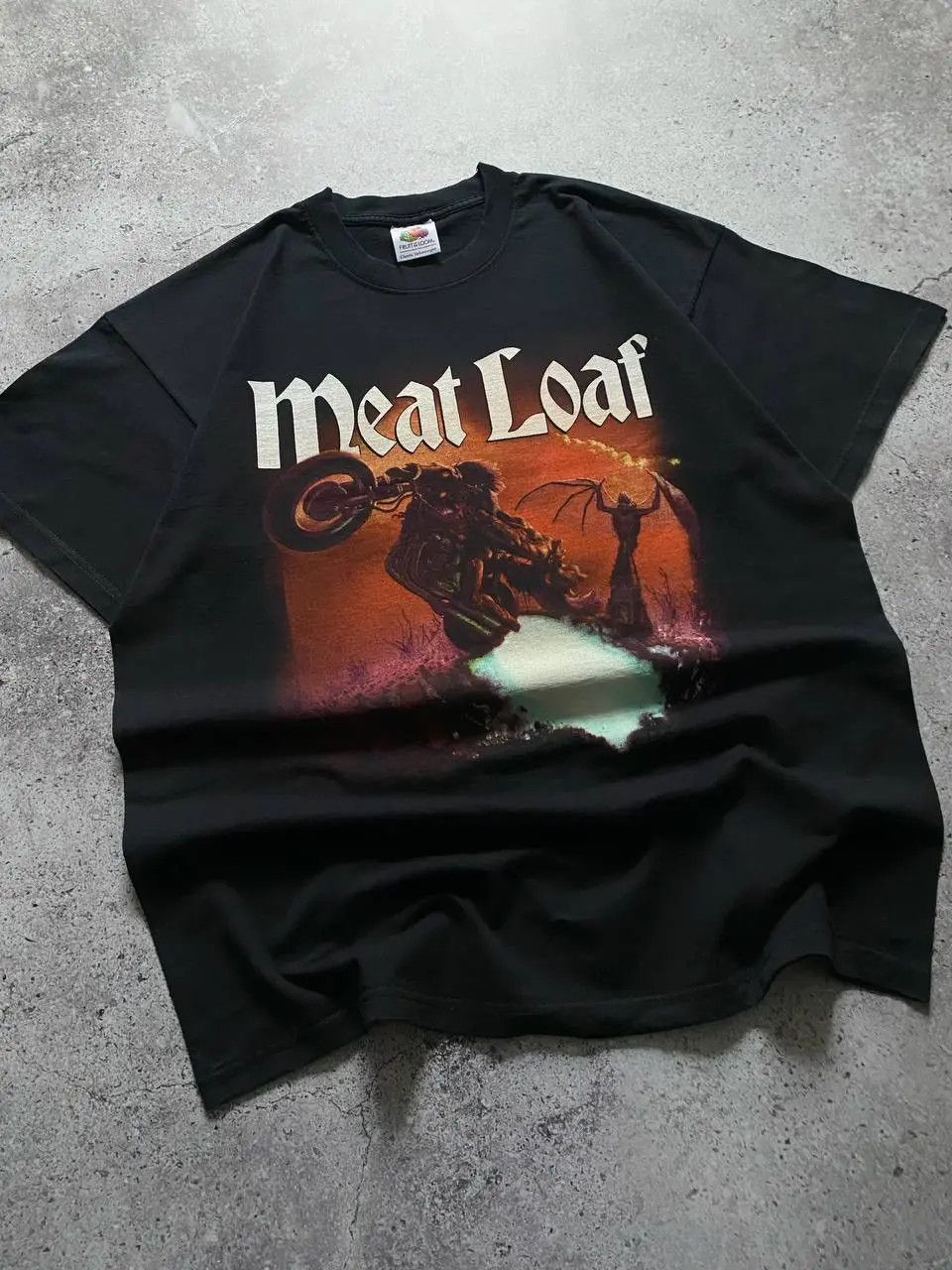 Band Tees VINTAGE 2000s MEAT LOAF “BAT OUT OF HELL” TOUR ROCK T SHIRT Size US XL / EU 56 / 4 - 8 Thumbnail