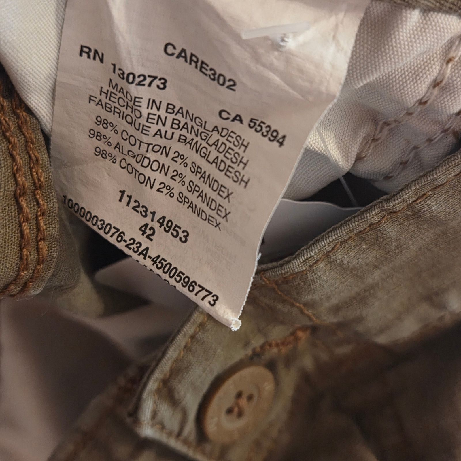 Wrangler Wrangler Relaxed Fit Grey/Green Cargo Shorts - Size 42 Size US 42 / EU 58 - 5 Thumbnail