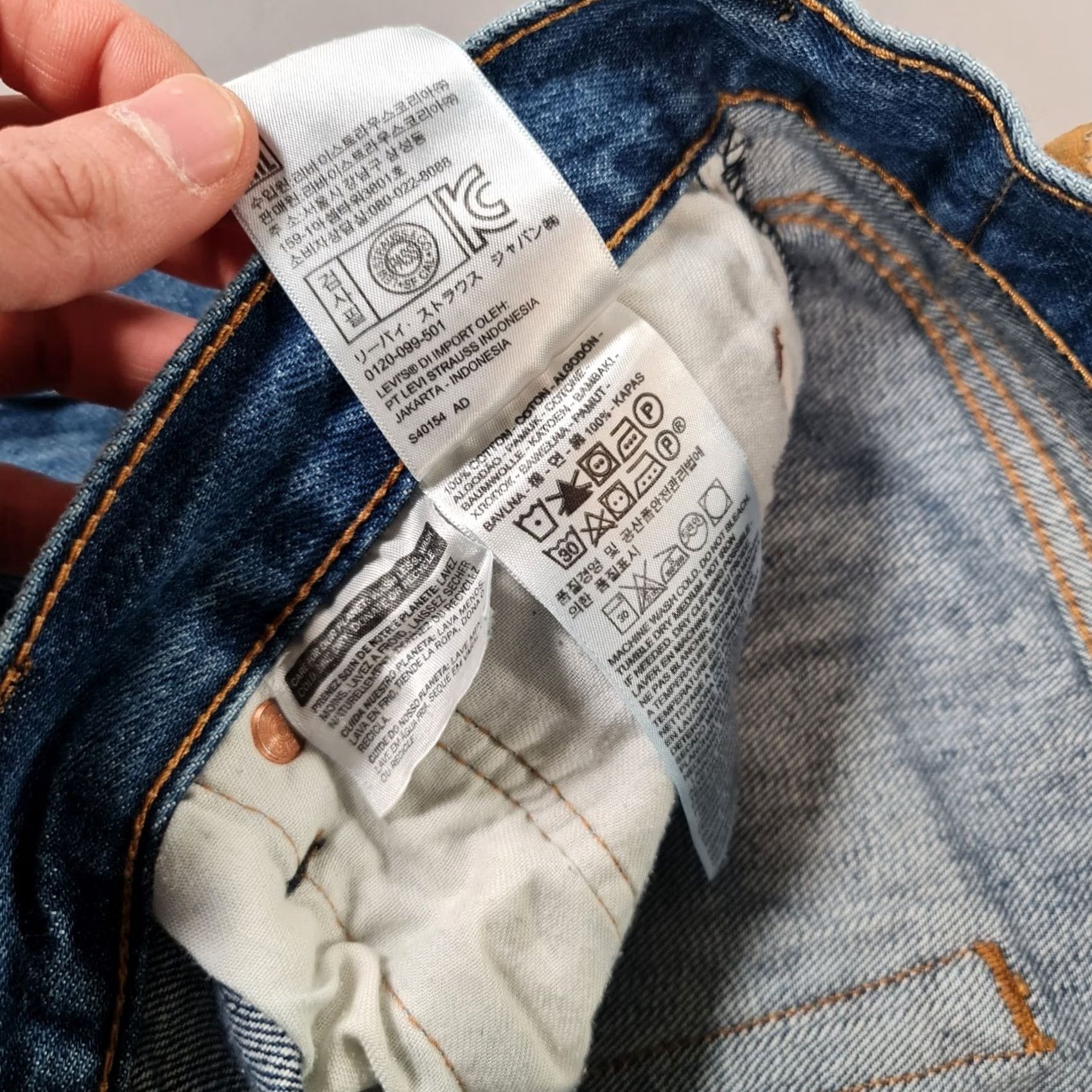 Levi's Levi's 501 Jeans Blue W34 L36 Regular Fit Straight Leg Denim Button Fly Mens Jeans 501 Series USA 90s Classic Vintage No (adjusted within rules) Size US 34 / EU 50 - 4 Thumbnail
