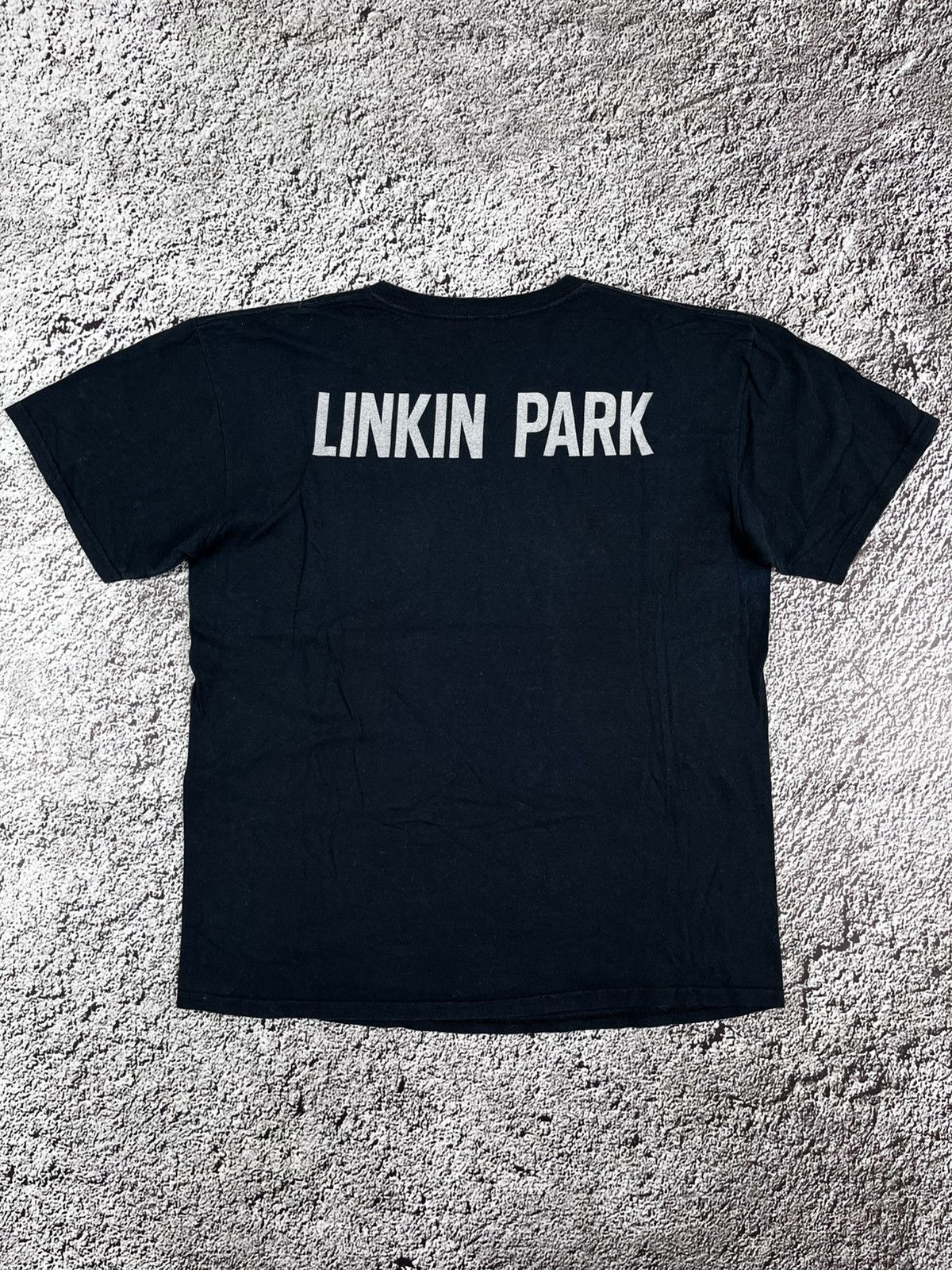 Band Tees Vintage Y2K 2010 Linkin Park big logo tee streetwear size L Size US L / EU 52-54 / 3 - 9 Thumbnail