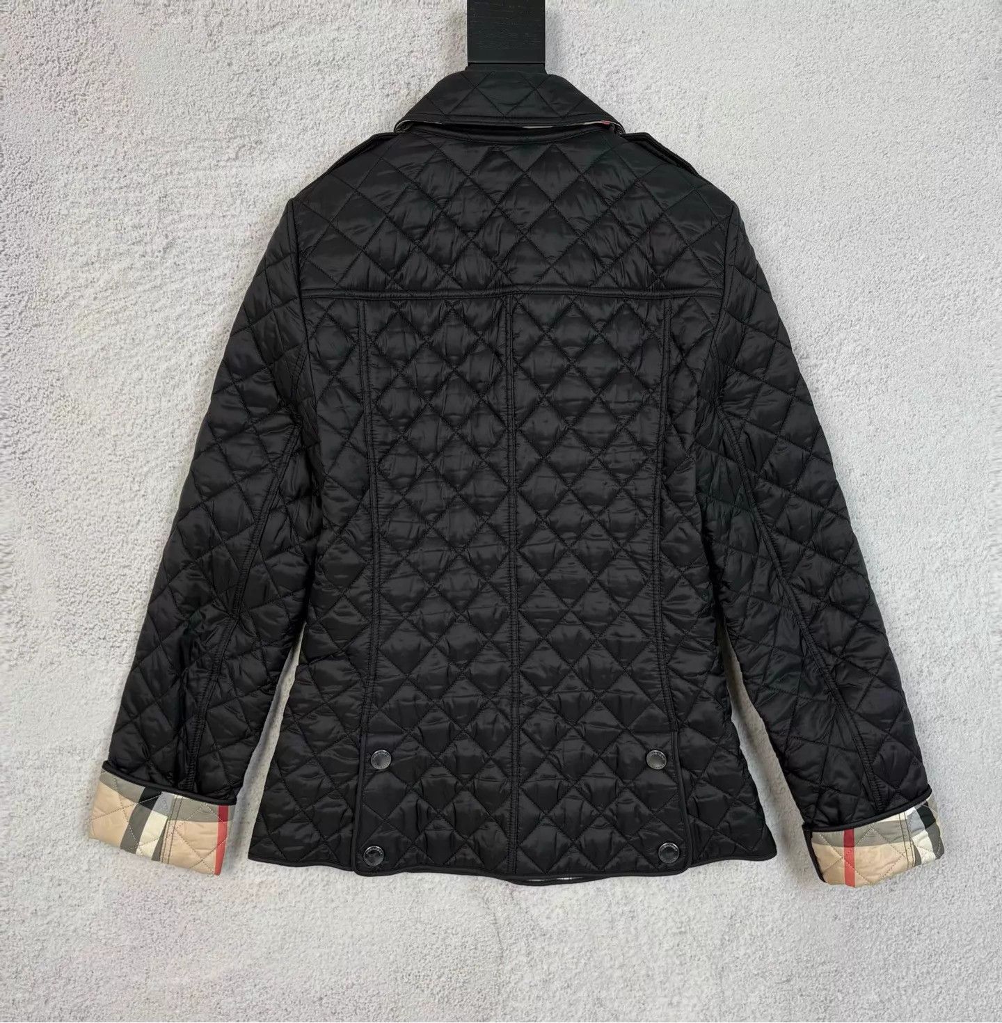 Burberry Burberry check lining puffer jacket black Size XS / US 0-2 / IT 36-38 - 2 Thumbnail