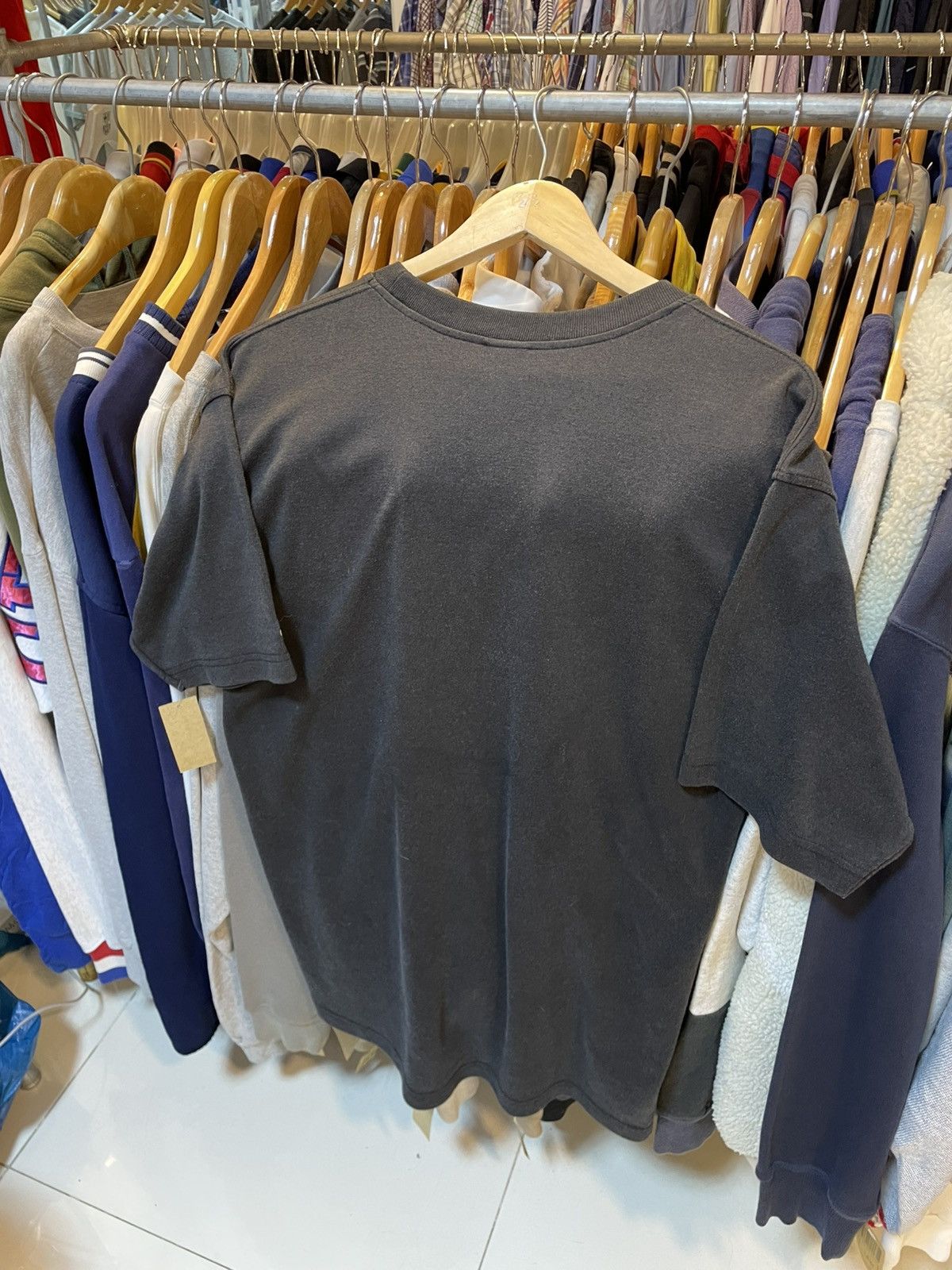 Nike Vintage Nike Spell Out 90s Tee Size US XL / EU 56 / 4 - 3 Thumbnail