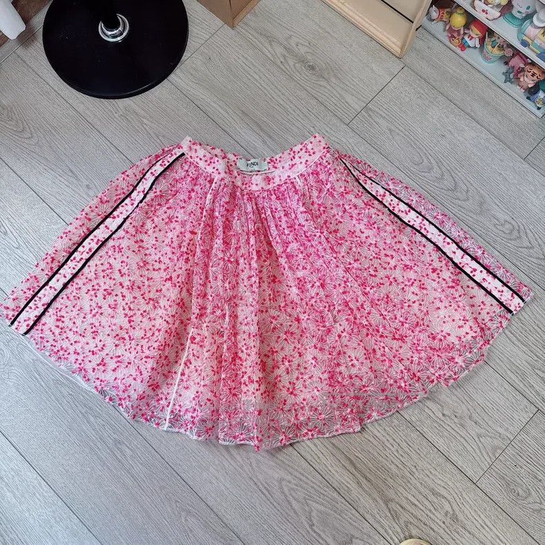 Fendi Fendi Pink Velvet Embroidered Skirt Size 26" / US 2 / IT 38 - 1 Thumbnail