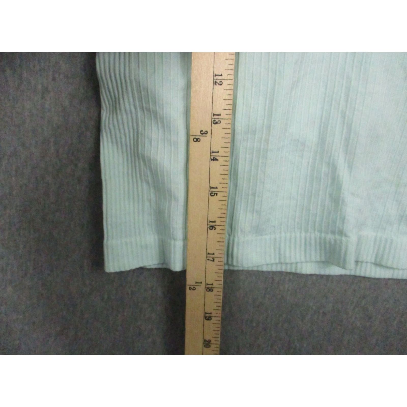 Lululemon Lululemon Tank Top Womens Medium Light Blue Ribbed Racerback High Neck Cropped Athletic Yoga Gym Size M / US 6-8 / IT 42-44 - 4 Thumbnail