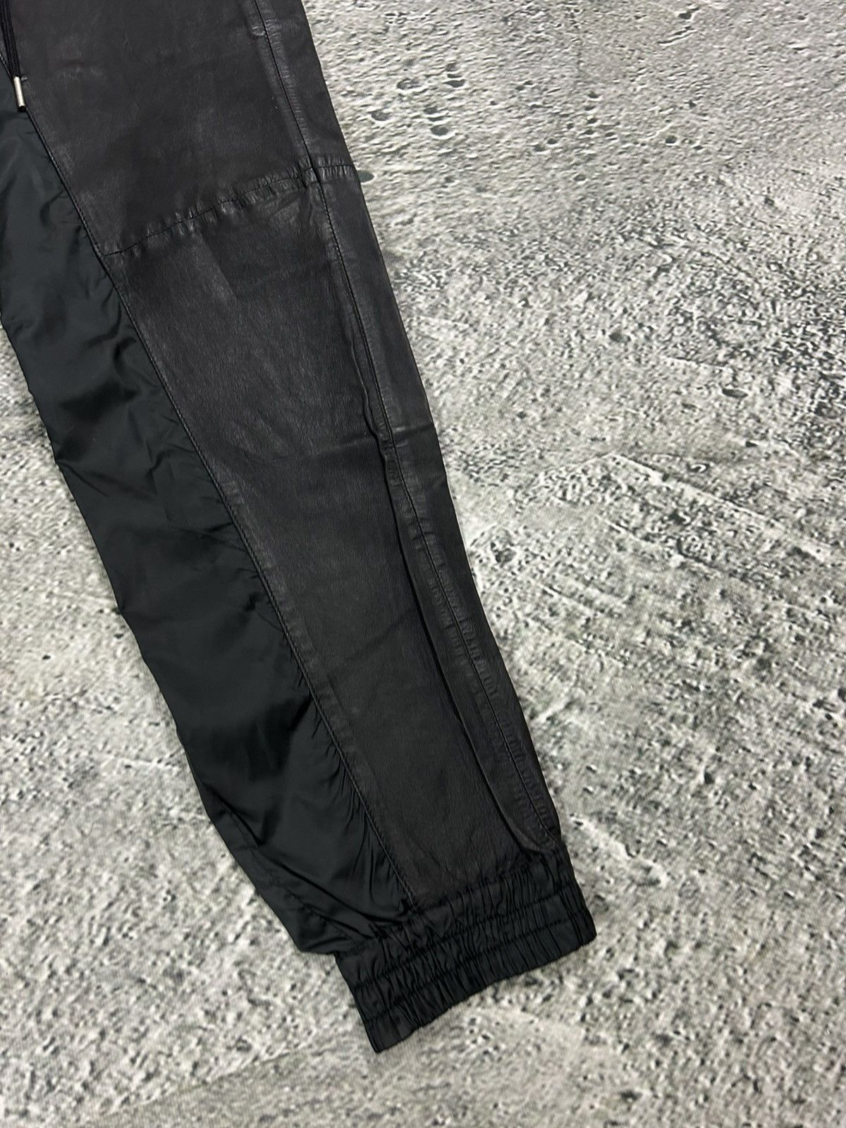 Max Mara Sportmax Max Mara black joggers sweatpants Size 27" / US 4 / IT 40 - 4 Thumbnail