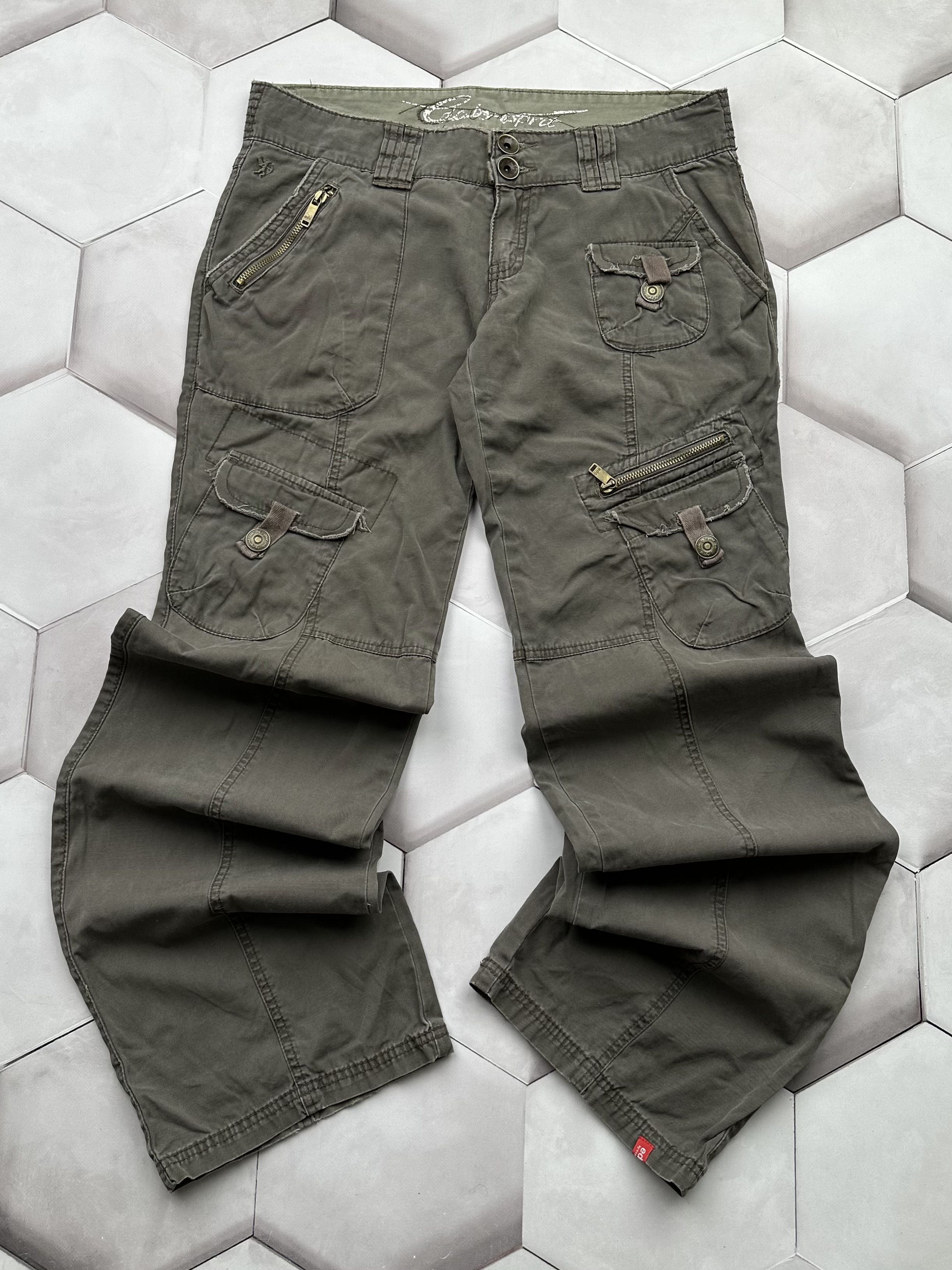 image of Avant Garde Vintage Wide Cargo Pants in Green, Men's (Size 32)