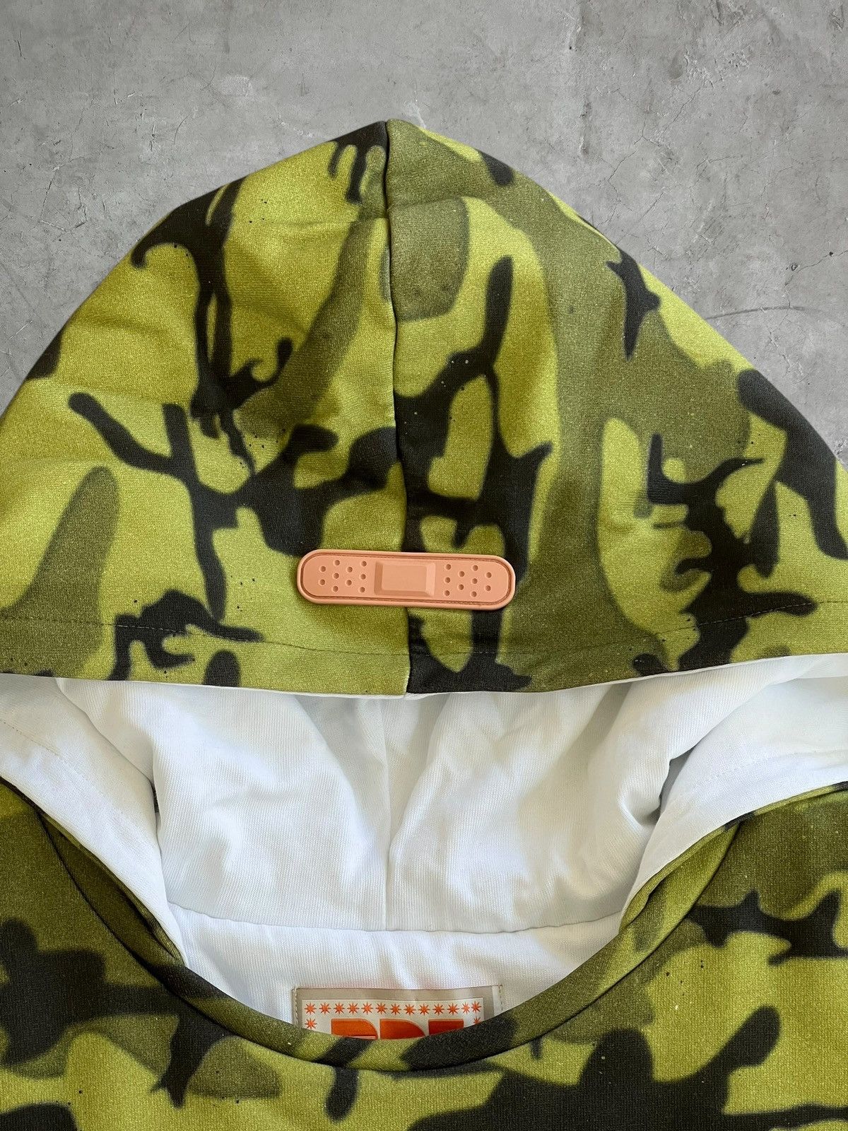 PDF PDF Channel Camo Puffer Hoodie Size US L / EU 52-54 / 3 - 7 Thumbnail