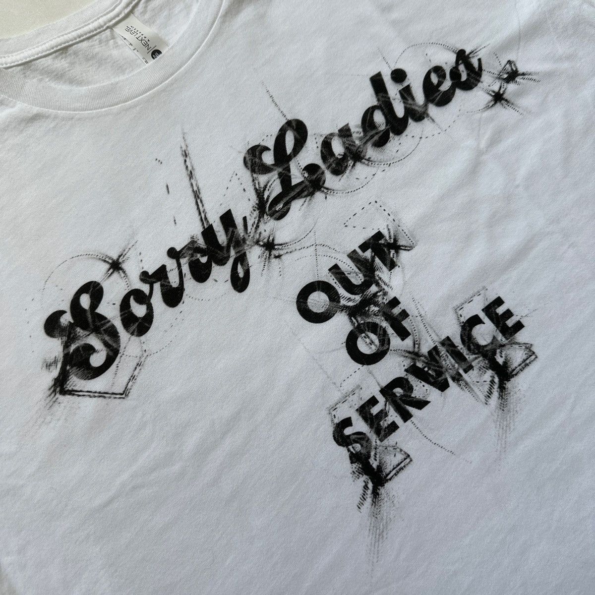 Vintage Sorry ladies slogan party tee mechanic style filth white Size US L / EU 52-54 / 3 - 1 Thumbnail