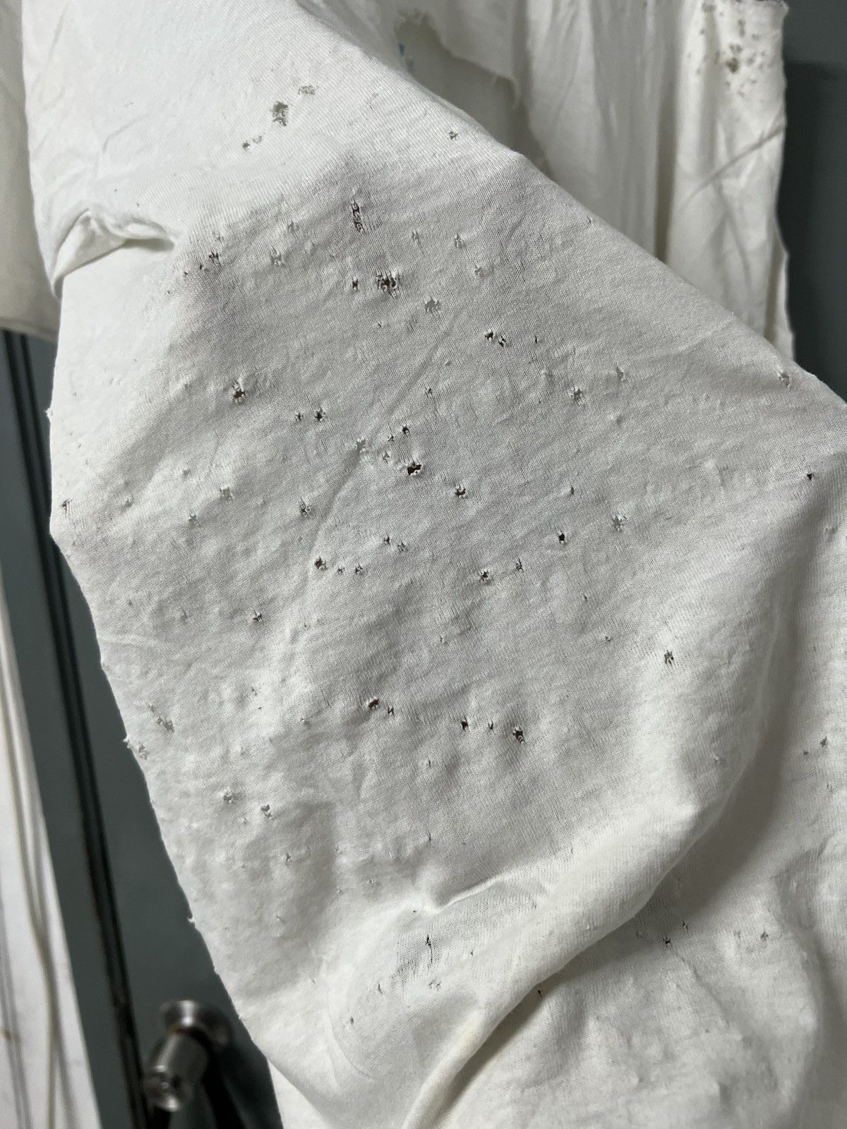 Vintage VINTAGE THRASHED FADED WHITE PLAIN PAPER THIN ERD GRUNGE Size US XL / EU 56 / 4 - 11 Thumbnail