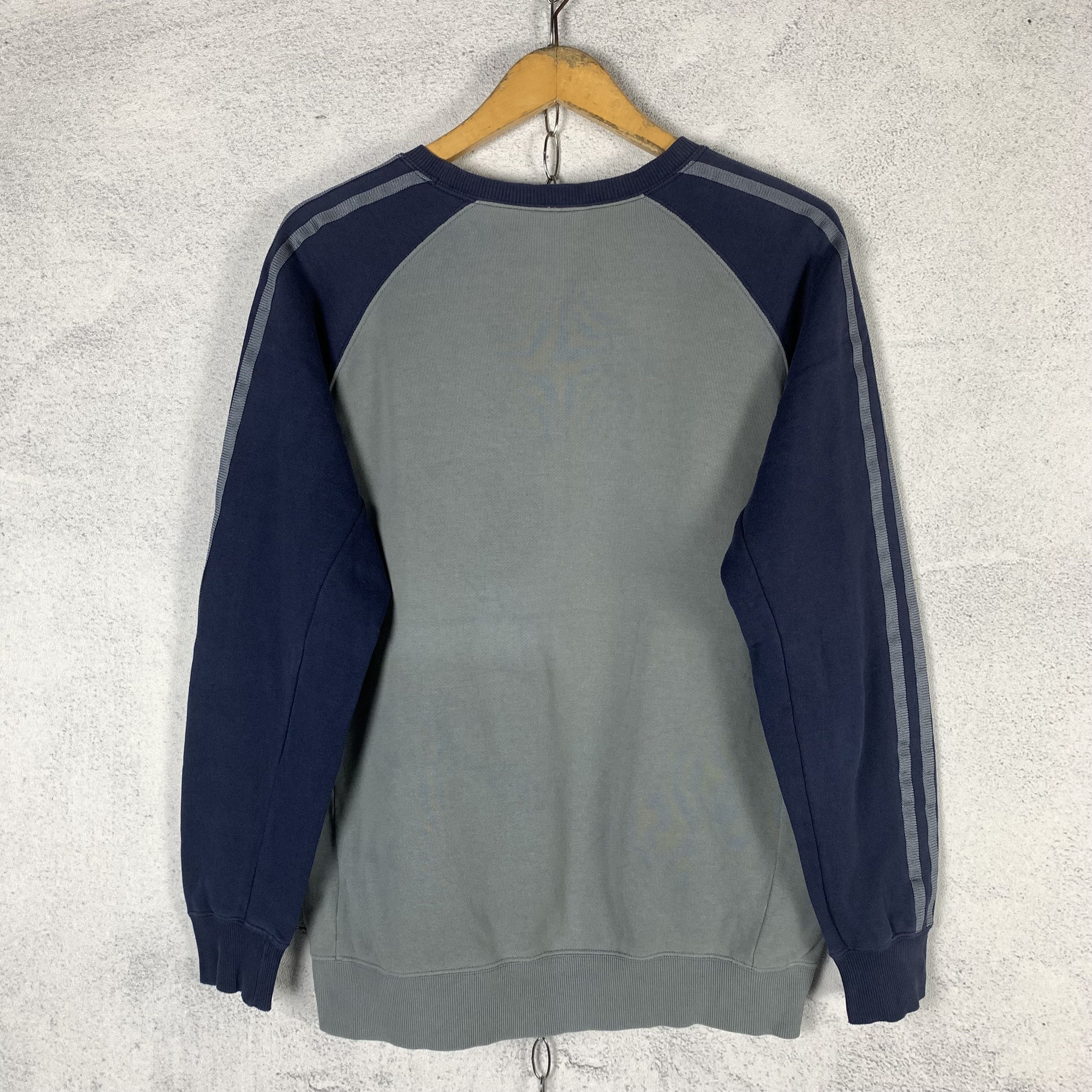 Adidas Y2K Adidas Three Stripes Sweatshirt Crewneck Size US M / EU 48-50 / 2 - 3 Thumbnail