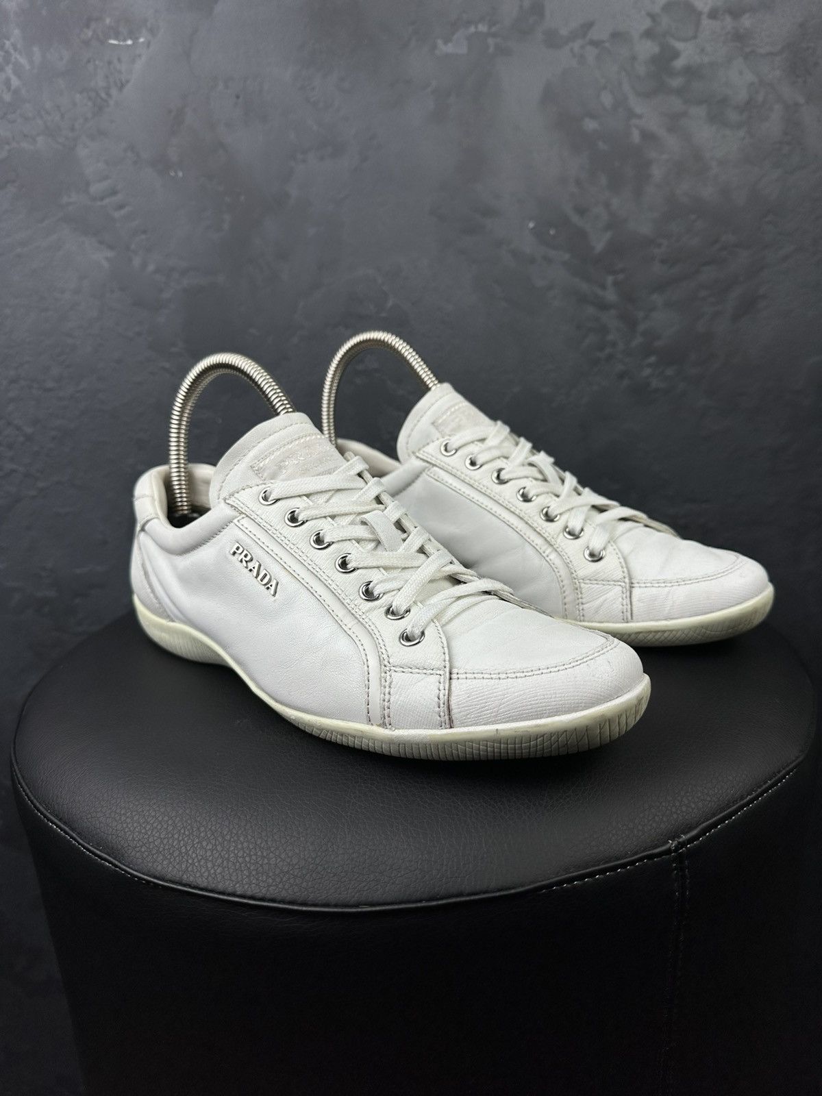 Prada Prada Vintage Leather Casual Low Top Shoes Womens's Size 37 Size US 7 / IT 37 - 6 Thumbnail