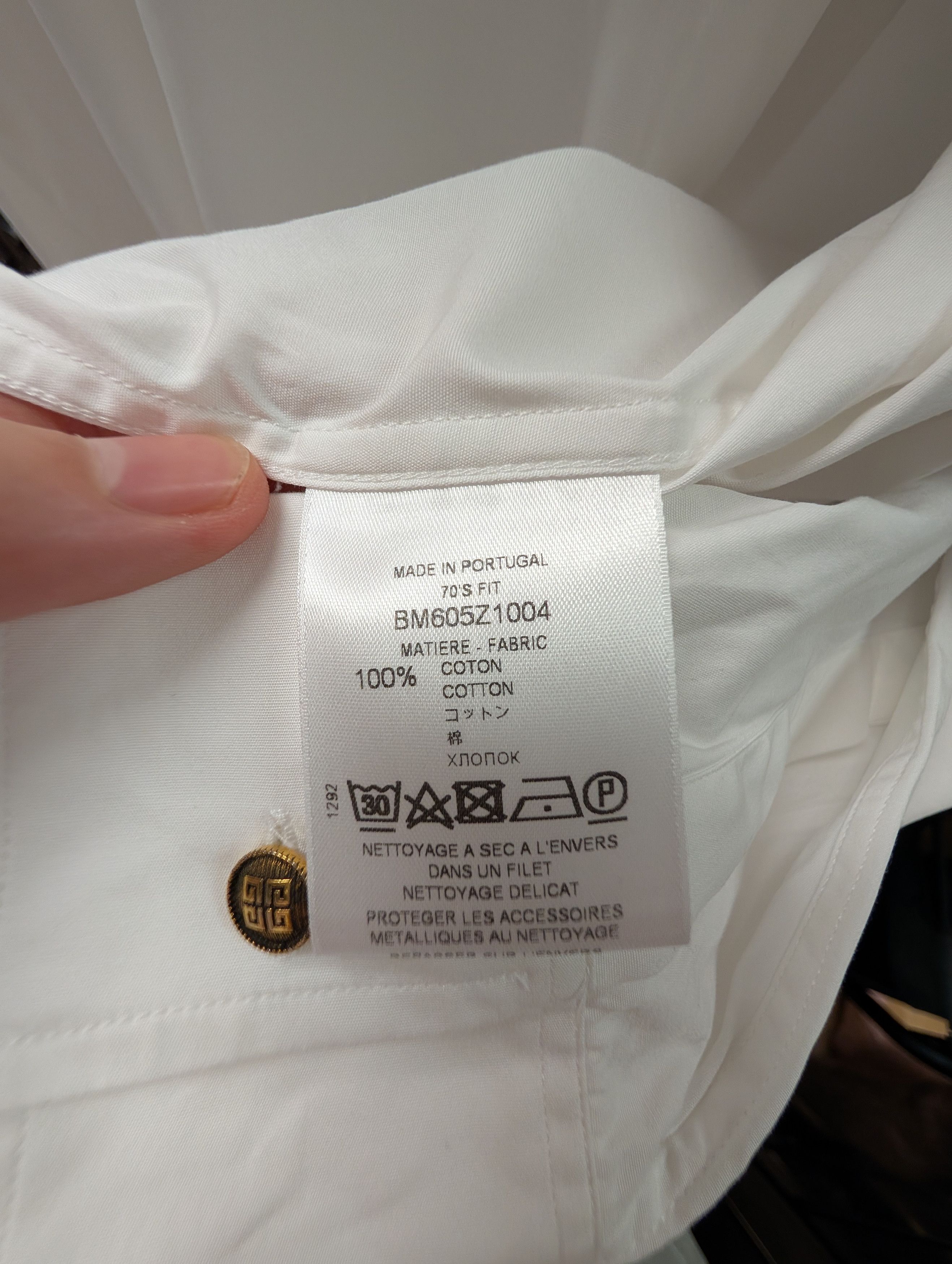 Givenchy Givenchy classic white shirt golden sleek logo Size US M / EU 48-50 / 2 - 5 Thumbnail