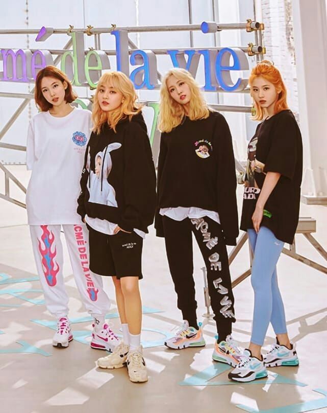 Band Tees ADLV X TWICE Doughnut KPOP MOMO ACMÉ DE LA VIE SWEATSHIRT Size US L / EU 52-54 / 3 - 5 Thumbnail