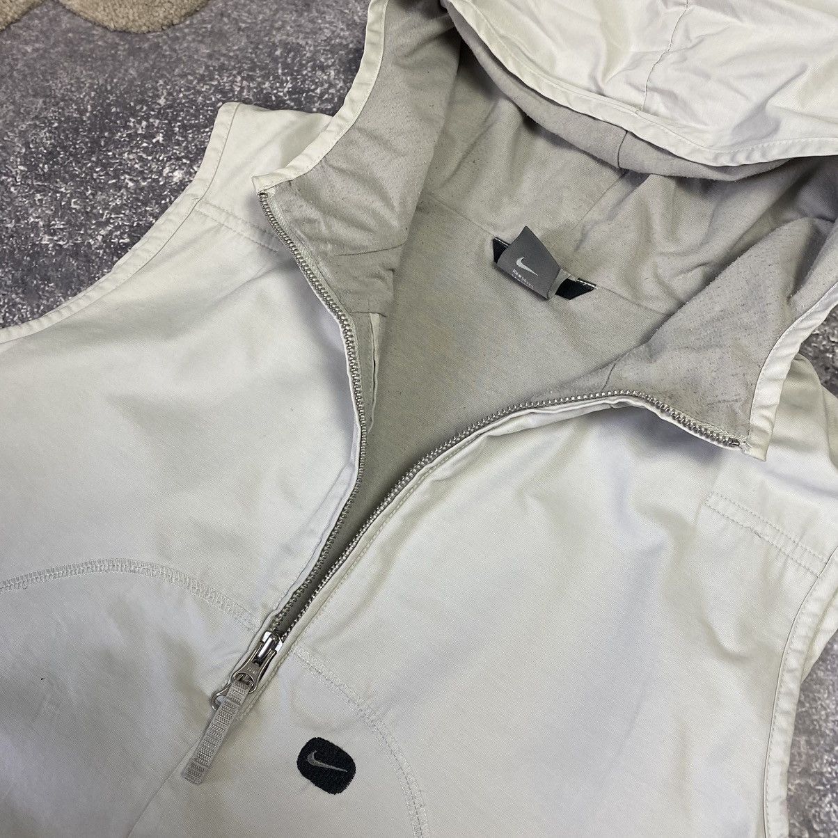 Vintage Vintage Nike Small Swoosh Outdoor y2k style vests Size US S / EU 44-46 / 1 - 5 Thumbnail