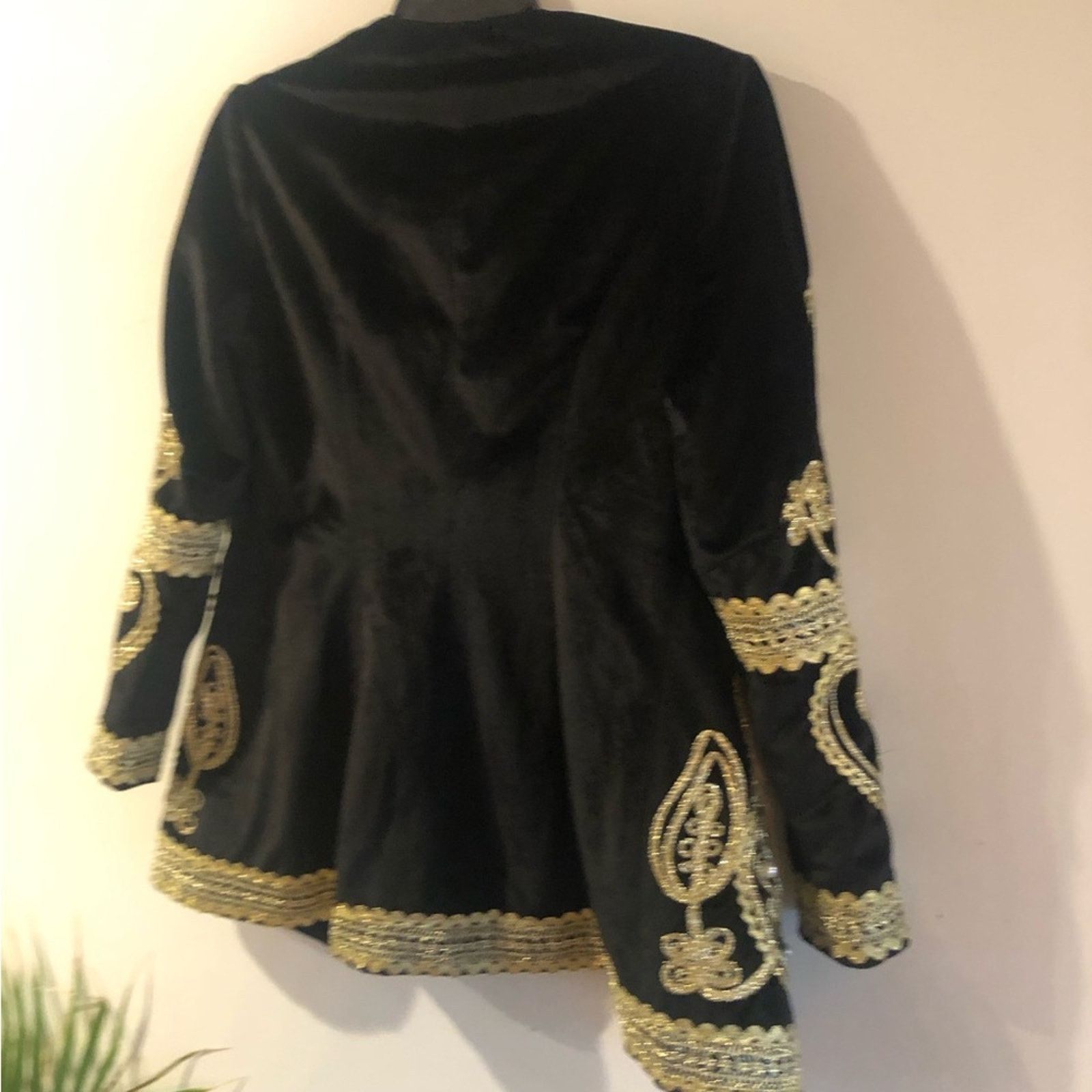 Other Gold embroidered velvet jacket. Size small/medium Size S / US 4 / IT 40 - 7 Thumbnail