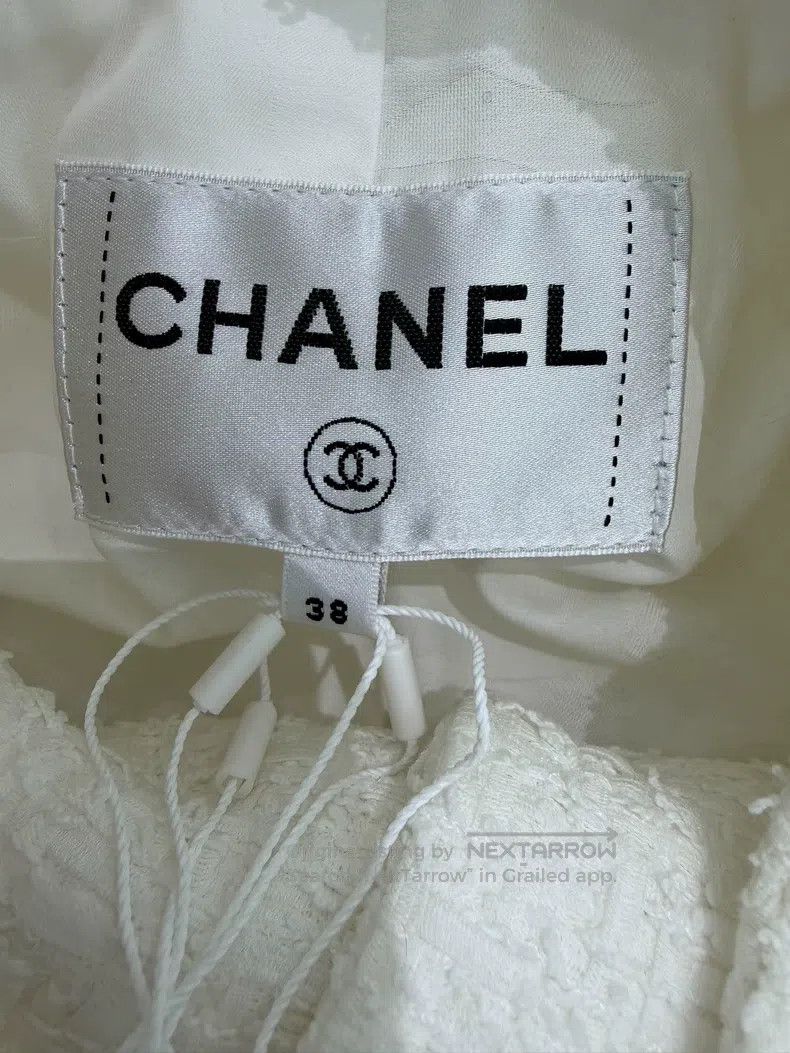 Chanel Chanel White tweed four-pocket jacket Size XS / US 0-2 / IT 36-38 - 5 Thumbnail