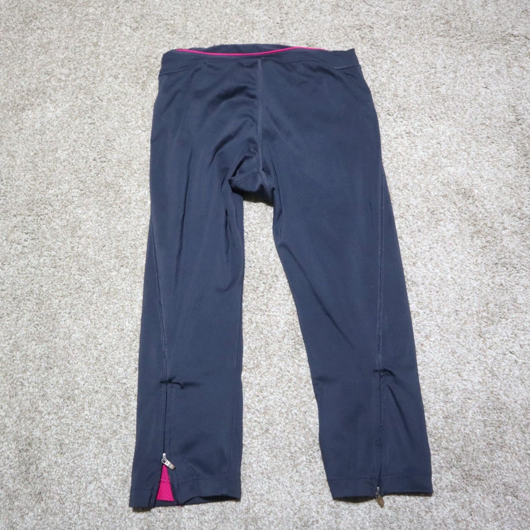 Adidas VINTAGE Adidas Knee Length Capri Shorts Black Stretchy Adult Women's Size S Small Size 28" / US 6 / IT 42 - 7 Thumbnail