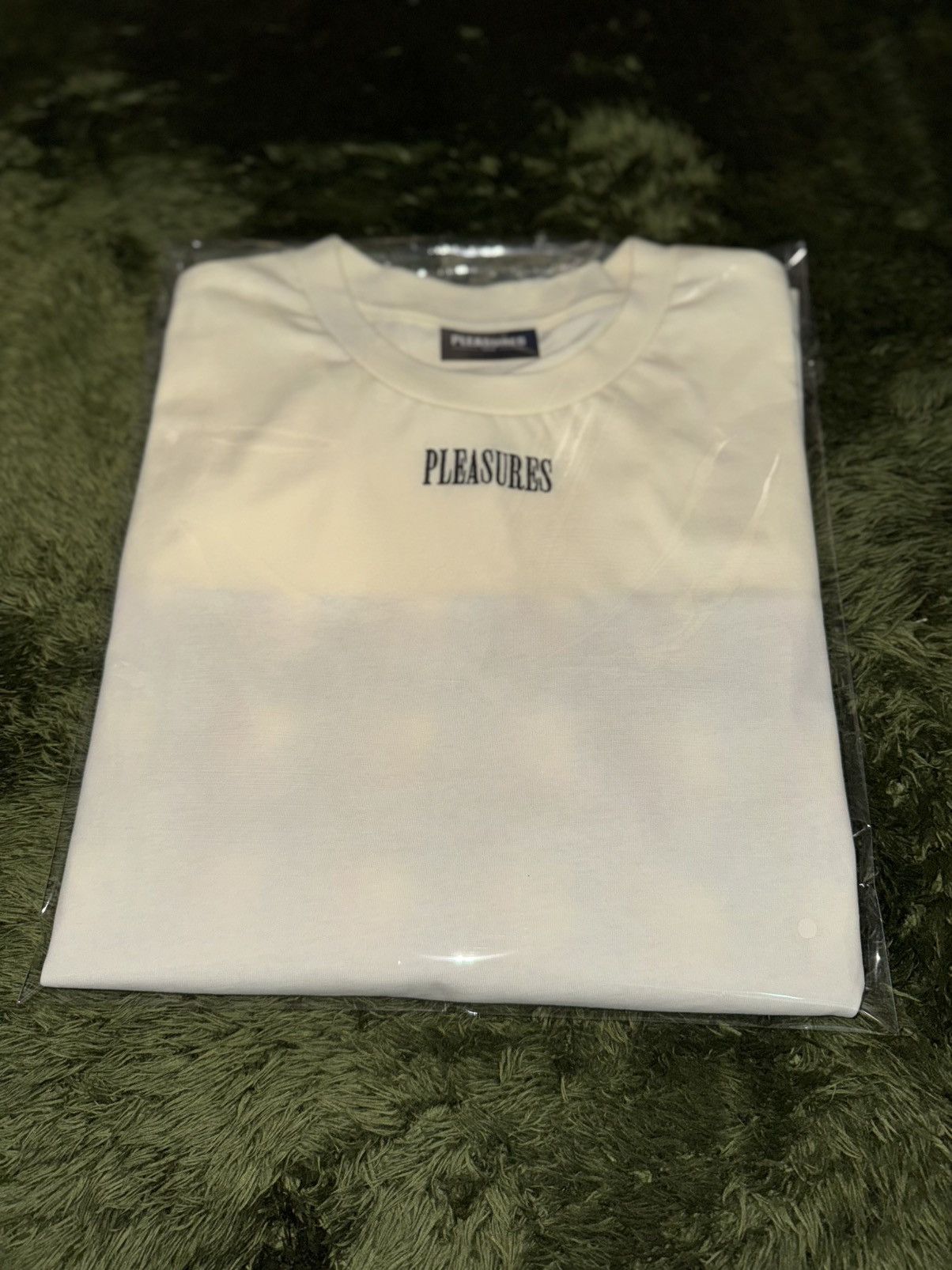 Pleasures [L] PLEASURES Contrast Embroidered Logo T-Shirt off white Size US XL / EU 56 / 4 - 9 Thumbnail