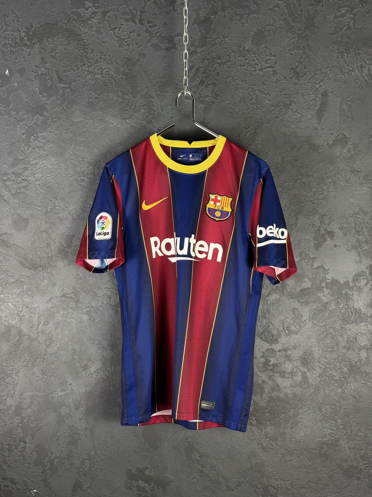 Nike Barcelona #10 MESSI Nike Football Home Jersey 2020-21 Size US M / EU 48-50 / 2 - 3 Thumbnail