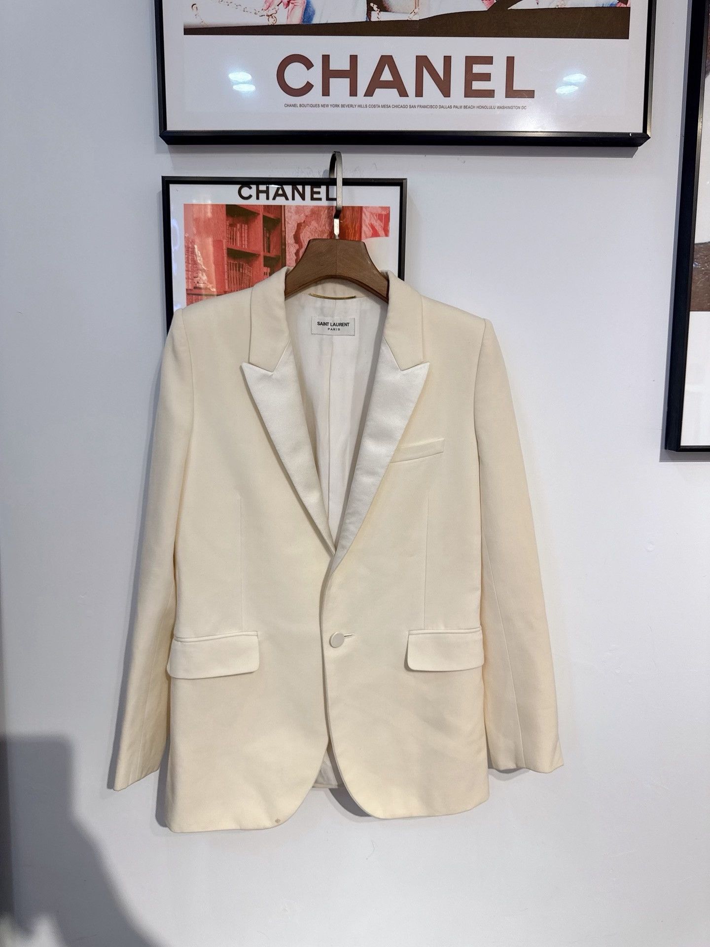 Saint Laurent Paris Saint Laurent Cream Peak Lapel Blazer Size XXS / US 00 / IT 34 - 1 Thumbnail