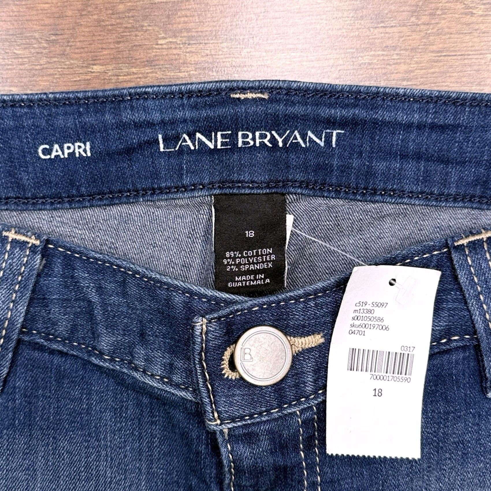 Vintage Lane Bryant Jeans Capri Womens 18 Mid Rise Stretch Distressed Denim Blue 5-Pocket City Regular Mens? Womens? Size 40" / US 18 - 4 Thumbnail