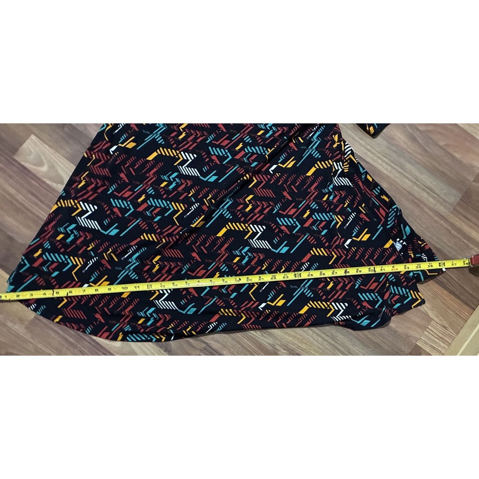 Other LuLaRoe Perfect T – Multi-Color Abstract Design - L Size L / US 10 / IT 46 - 7 Thumbnail