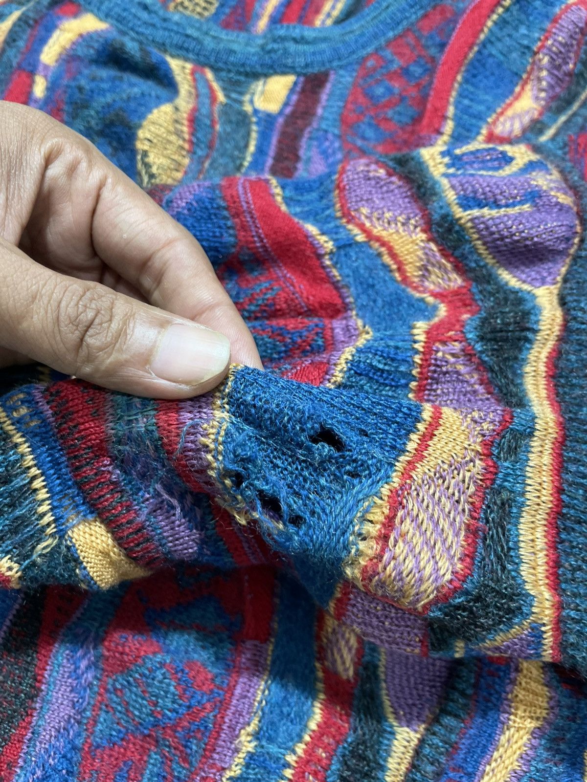 Coogi Coogi Style 3D Knitt Australia Emaroo Sweater distress Size US XS / EU 42 / 0 - 11 Thumbnail