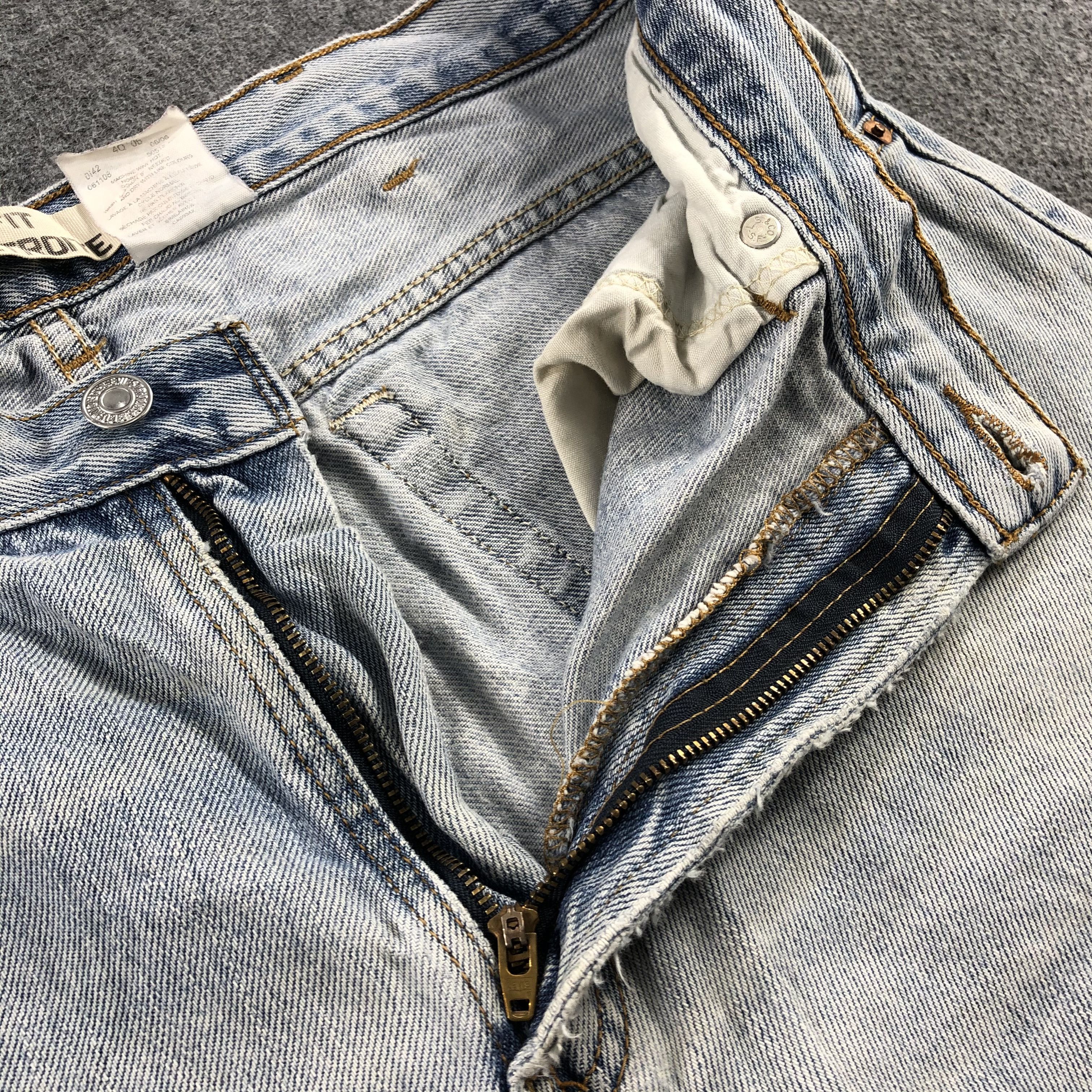Levi's Vintage Light Wash Levis Jeans-J2059 Size US 34 / EU 50 - 10 Thumbnail