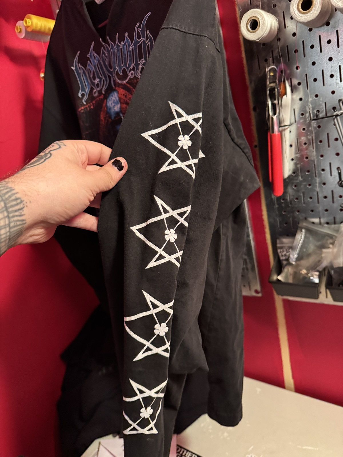 Vintage BEHEMOTH THELMA6 TOUR LONGSLV. - 2000 Size US XL / EU 56 / 4 - 4 Thumbnail