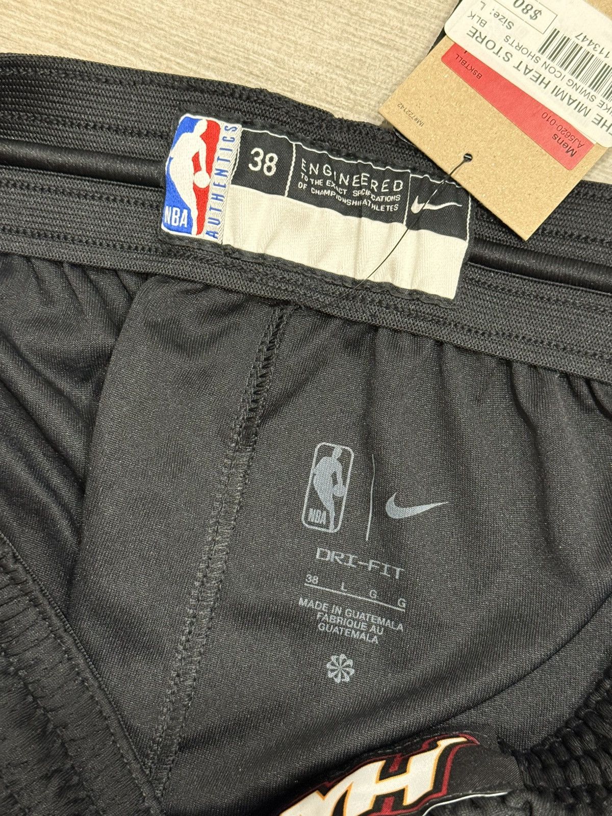 Nike Nike Miami Heat AJ5620-010 Swingman Black Shorts Sz L Large Size US 36 / EU 52 - 7 Thumbnail