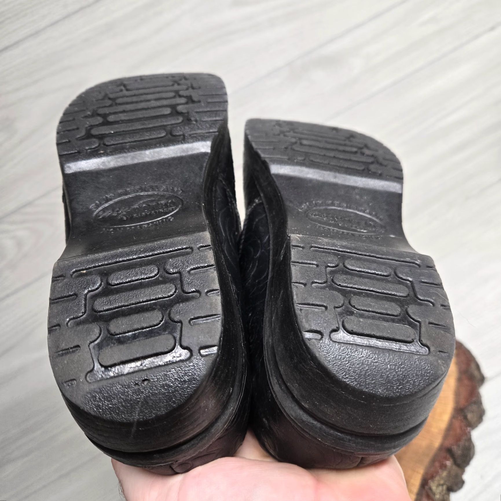 Vintage VINTAGE Easy Street Lyndee Black Clogs Women's Size 8 Non-Slip Casual Footwear Size US 8 / IT 38 - 7 Thumbnail