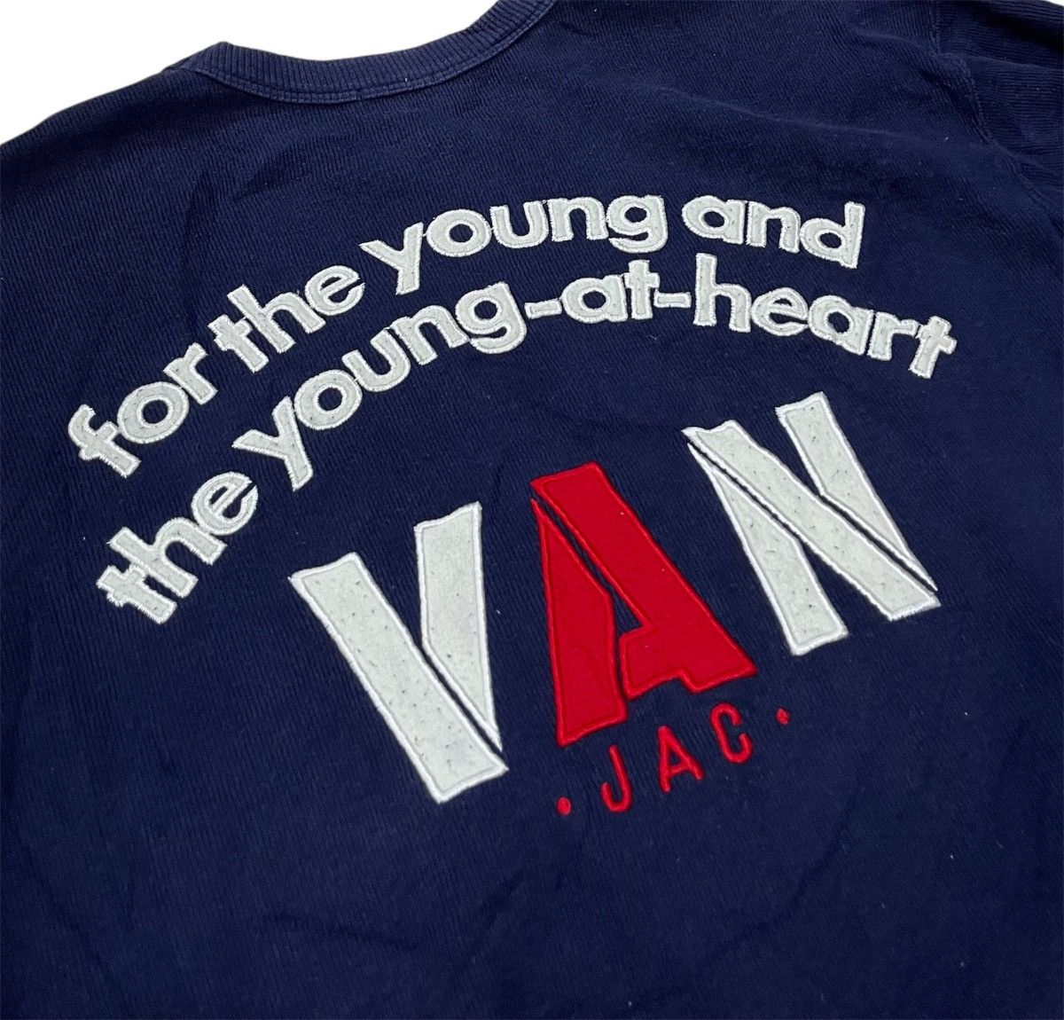Vintage Vintage 90s Van Jac Embroidery Sweatshirt Jumper Size US L / EU 52-54 / 3 - 3 Thumbnail