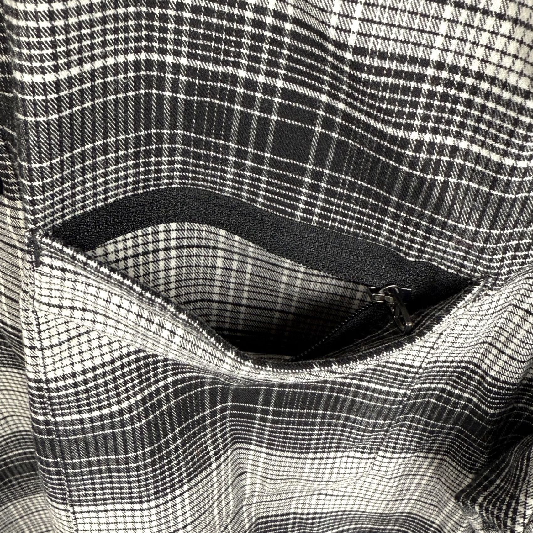 Lululemon Lululemon Mens Small Masons Peak Flannel Shirt Black White Plaid Long Sleeve Button-Up Casual Workwear 2010s Outdoor Mens Size US S / EU 44-46 / 1 - 7 Thumbnail