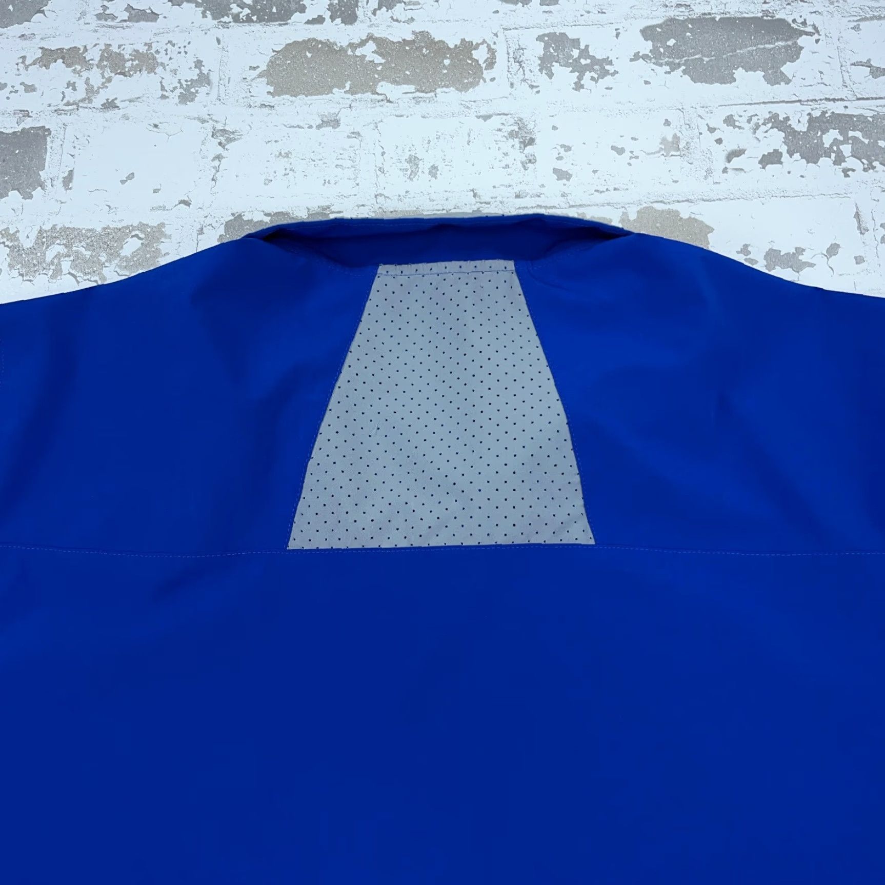 Under Armour Under Armour Jacket Men XL Blue Gray Windbreaker Full Zip Lightweight 100% Polyester Sports Windbreaker Regular Fit Size US XL / EU 56 / 4 - 6 Thumbnail