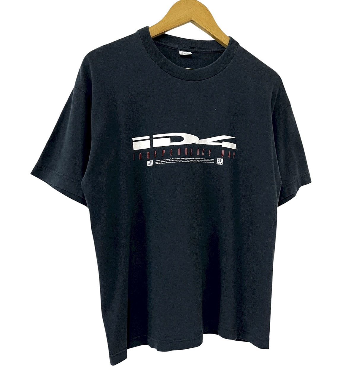 Vintage VINTAGE 90s INDEPENDENCE DAY 4 ACTION SCI FI MOVIE TSHIRT Size US L / EU 52-54 / 3 - 2 Thumbnail