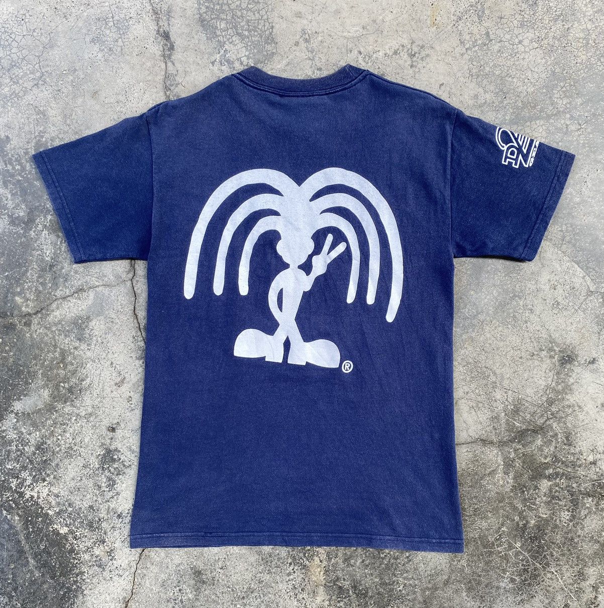 Vintage Vintage 90s Down 2 Earth Gear Long Beach Hawaii Tees Size US S / EU 44-46 / 1 - 2 Thumbnail