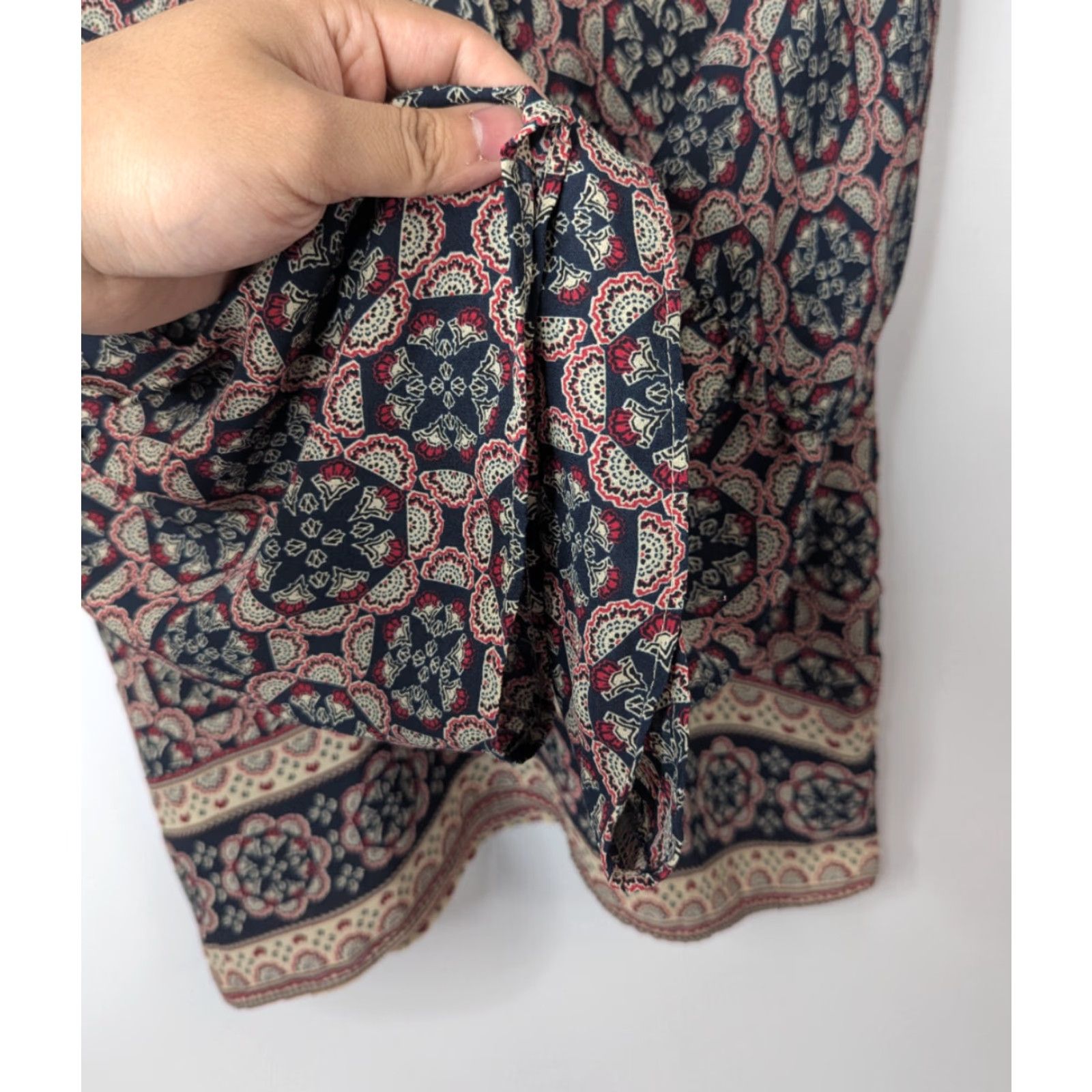 Abercrombie & Fitch Abercrombie & Fitch Blouse Womens Size S Peasant Bell Sleeve Multicolor Long Sleeve Pullover Size S / US 4 / IT 40 - 3 Thumbnail