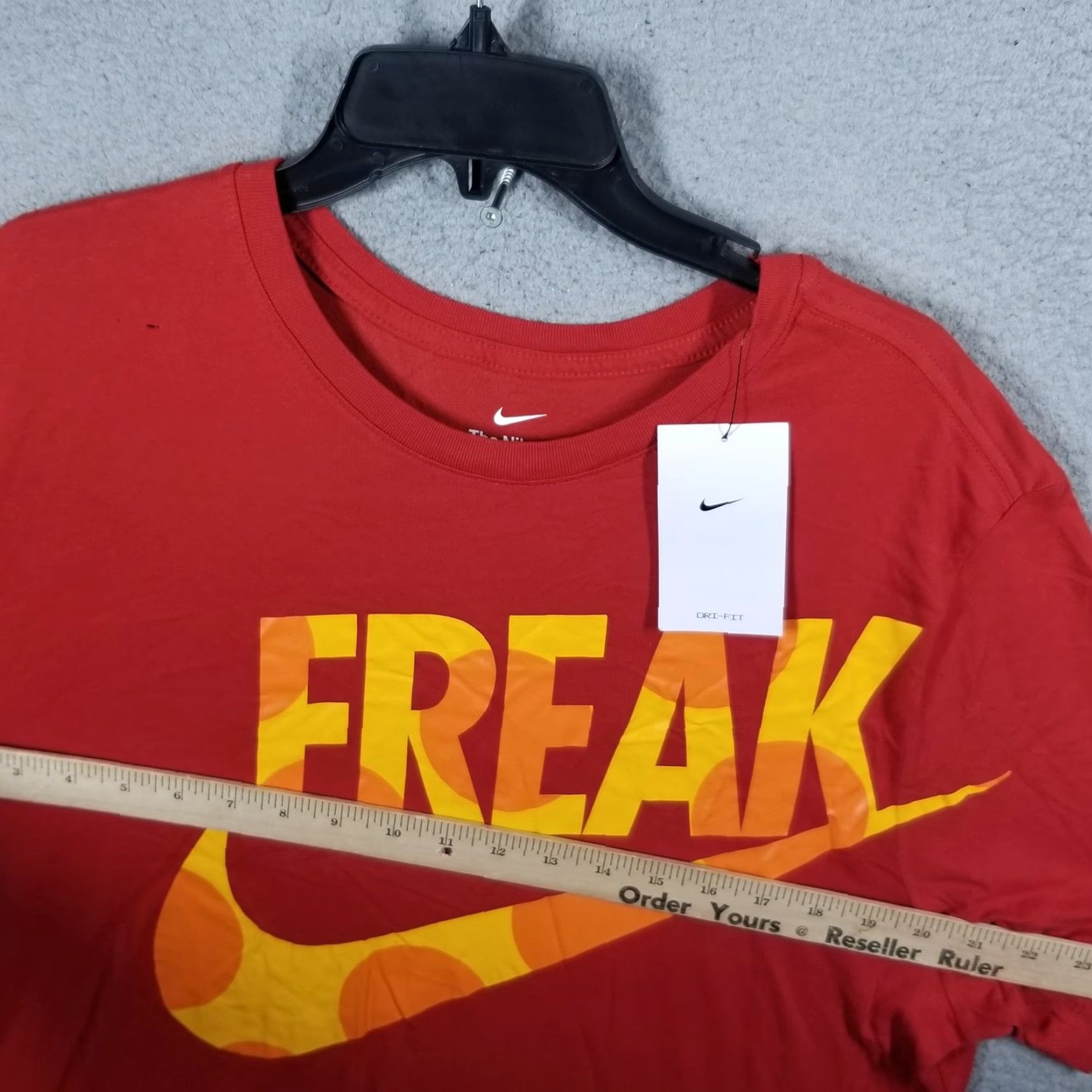 Nike Nike Giannis Freak Basketball Graphic Tee Men XL Red DJ1564-671 Size US XL / EU 56 / 4 - 7 Thumbnail