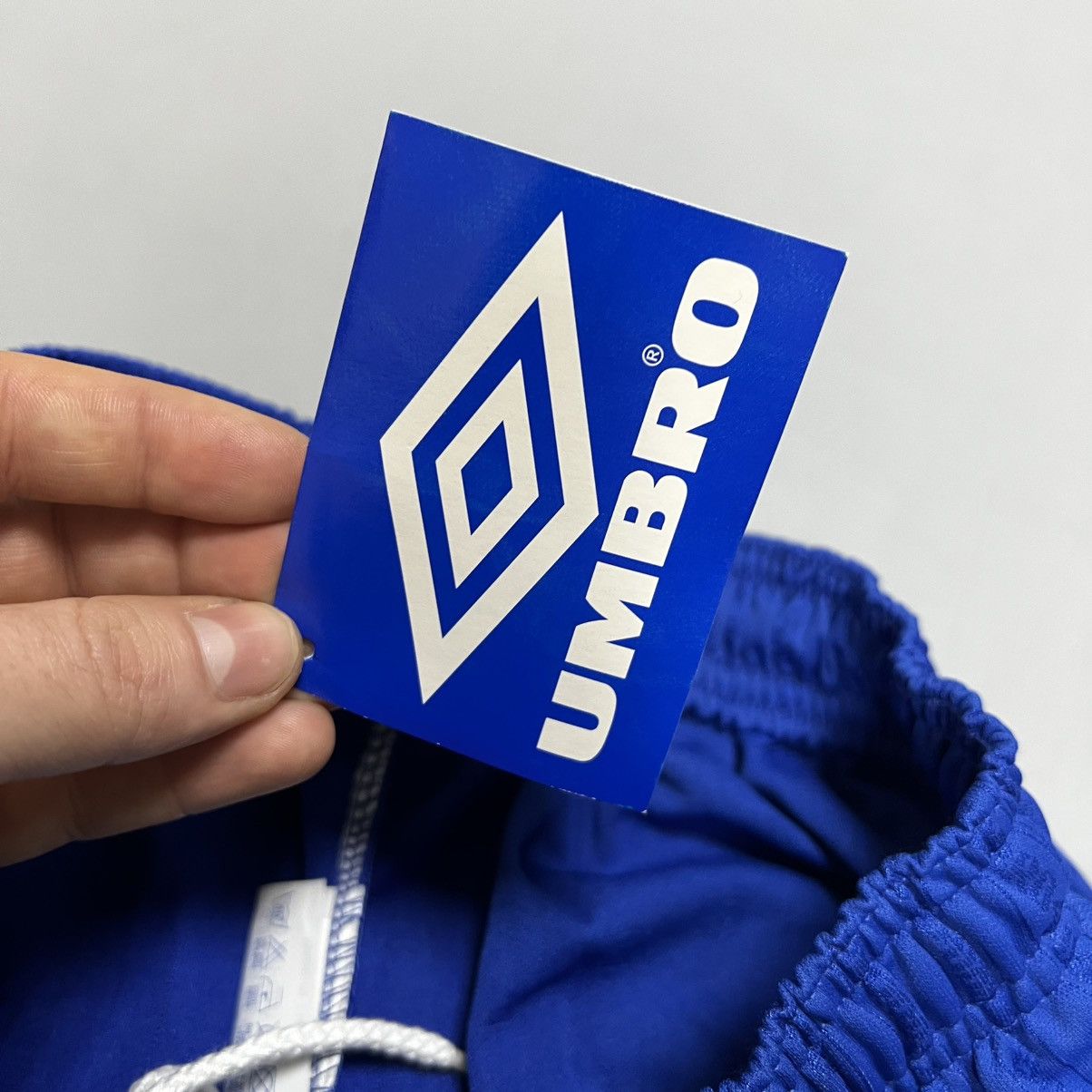 Umbro Umbro Vintage Soccer Shorts Football NEW with tags y2k Size US 32 / EU 48 - 9 Thumbnail