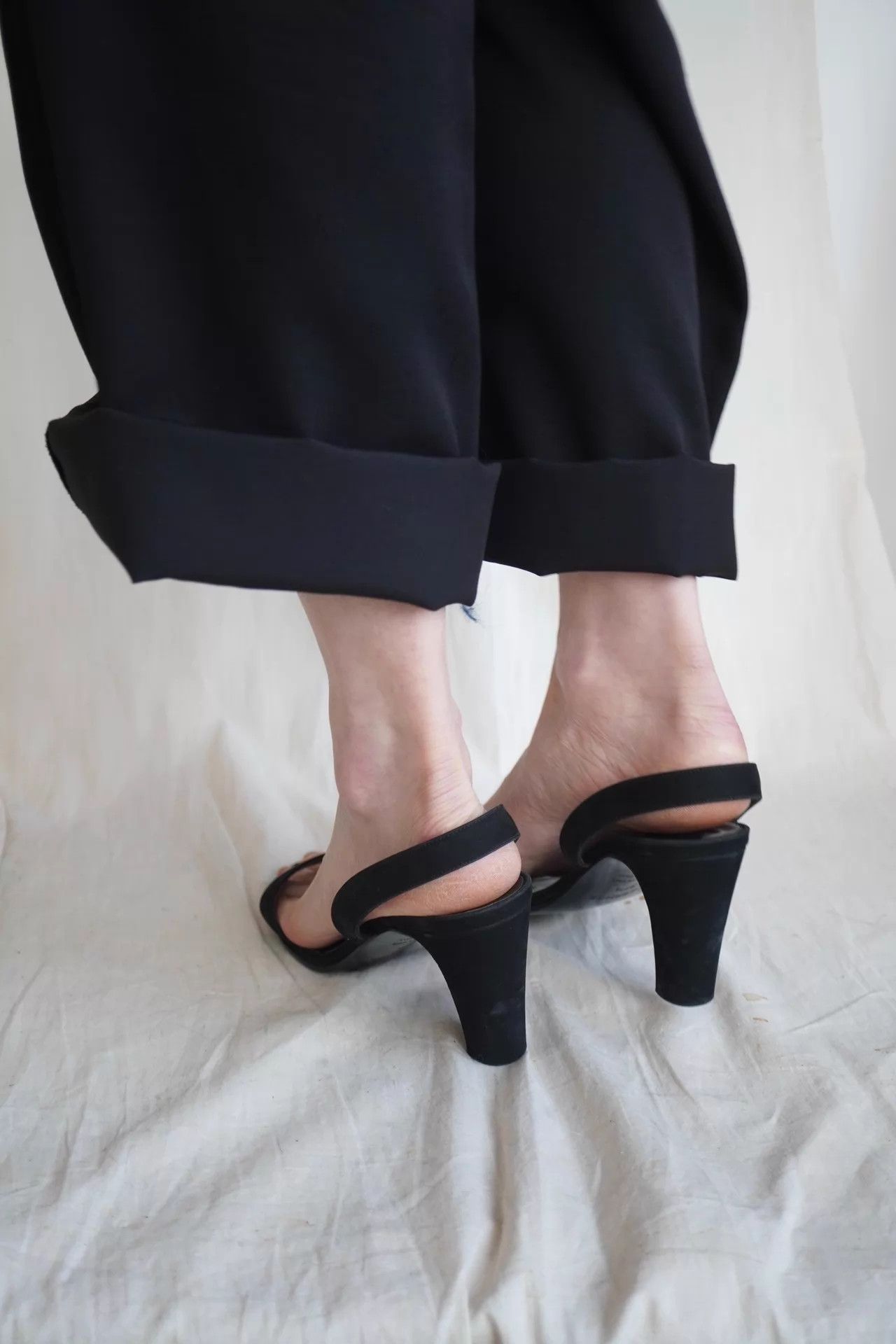 Hermes Hermes 2000s Suede Minimalist Single-Strap 7cm Heel 36.5 Size US 6 / IT 36 - 4 Thumbnail