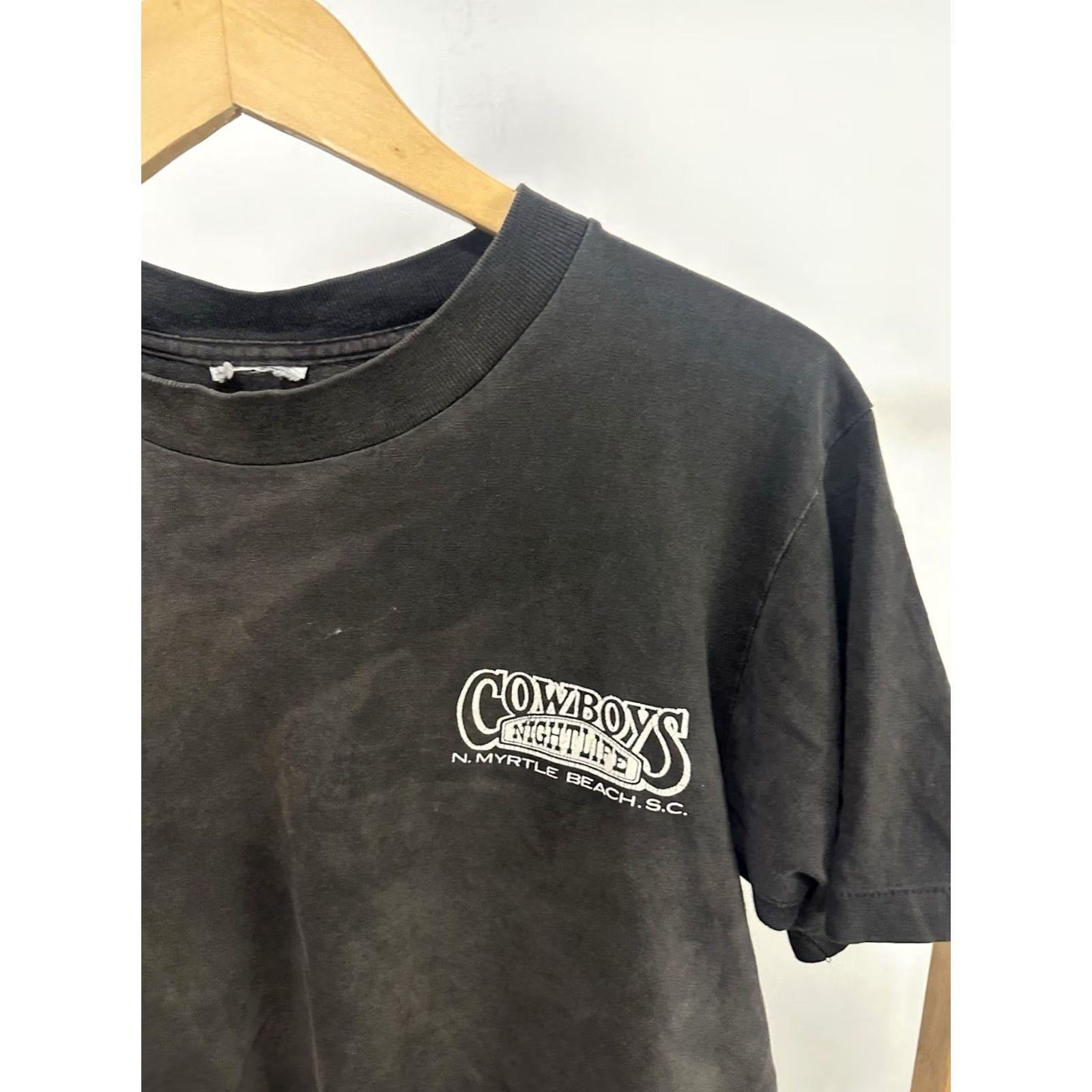 Avenue VTG Cowboys Night Life Myrtle Gradient Sun Faded Worn Venue Band T-Shirt M Shirt Mens Black Cowboy faded worn Windy Hill 90s Boys Girls Mens Size US M / EU 48-50 / 2 - 6 Thumbnail