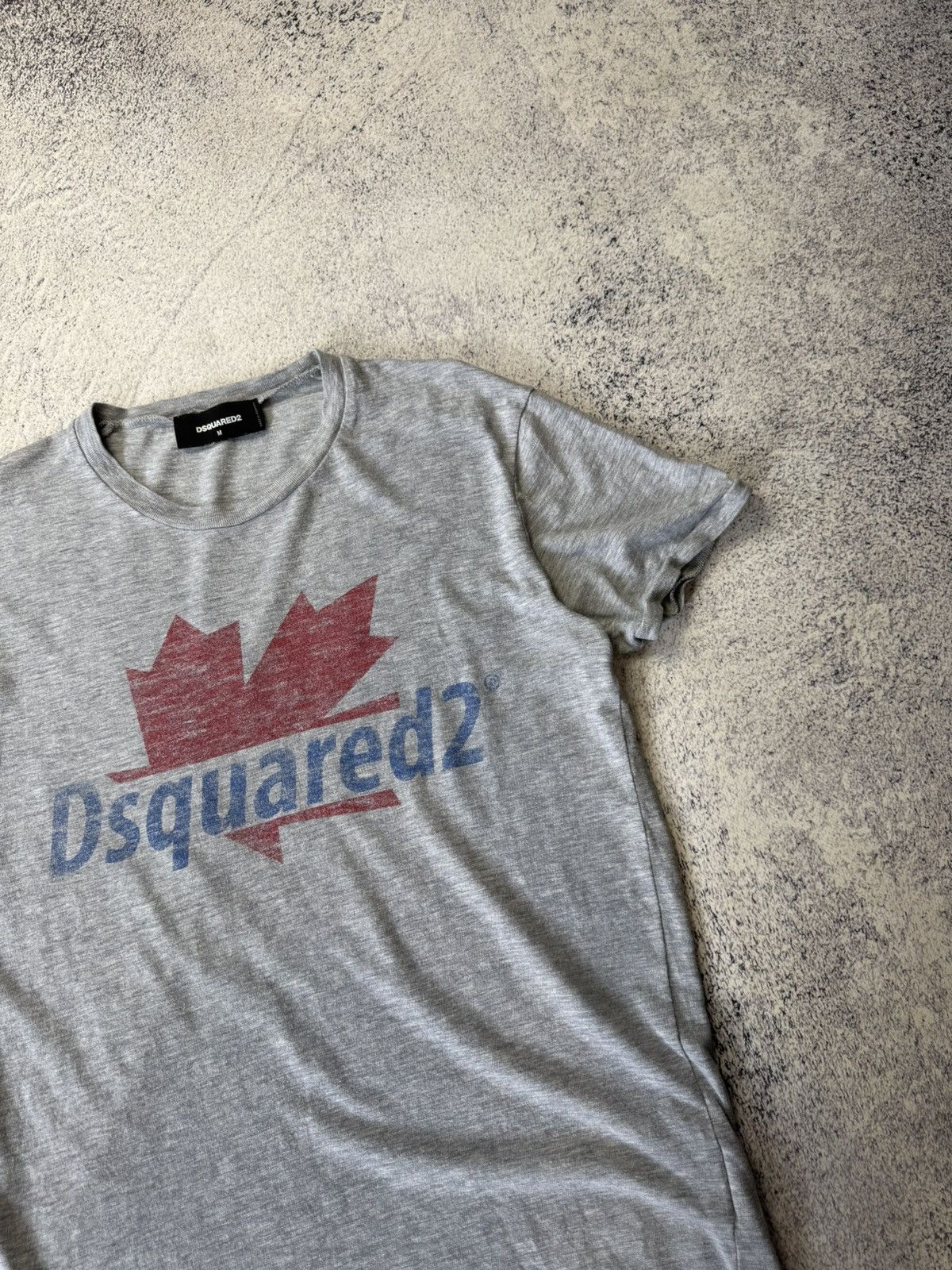 Dsquared2 Vintage Dsquared2 T Shirt Y2K Style Rare Japanese Luxury Size US M / EU 48-50 / 2 - 7 Thumbnail