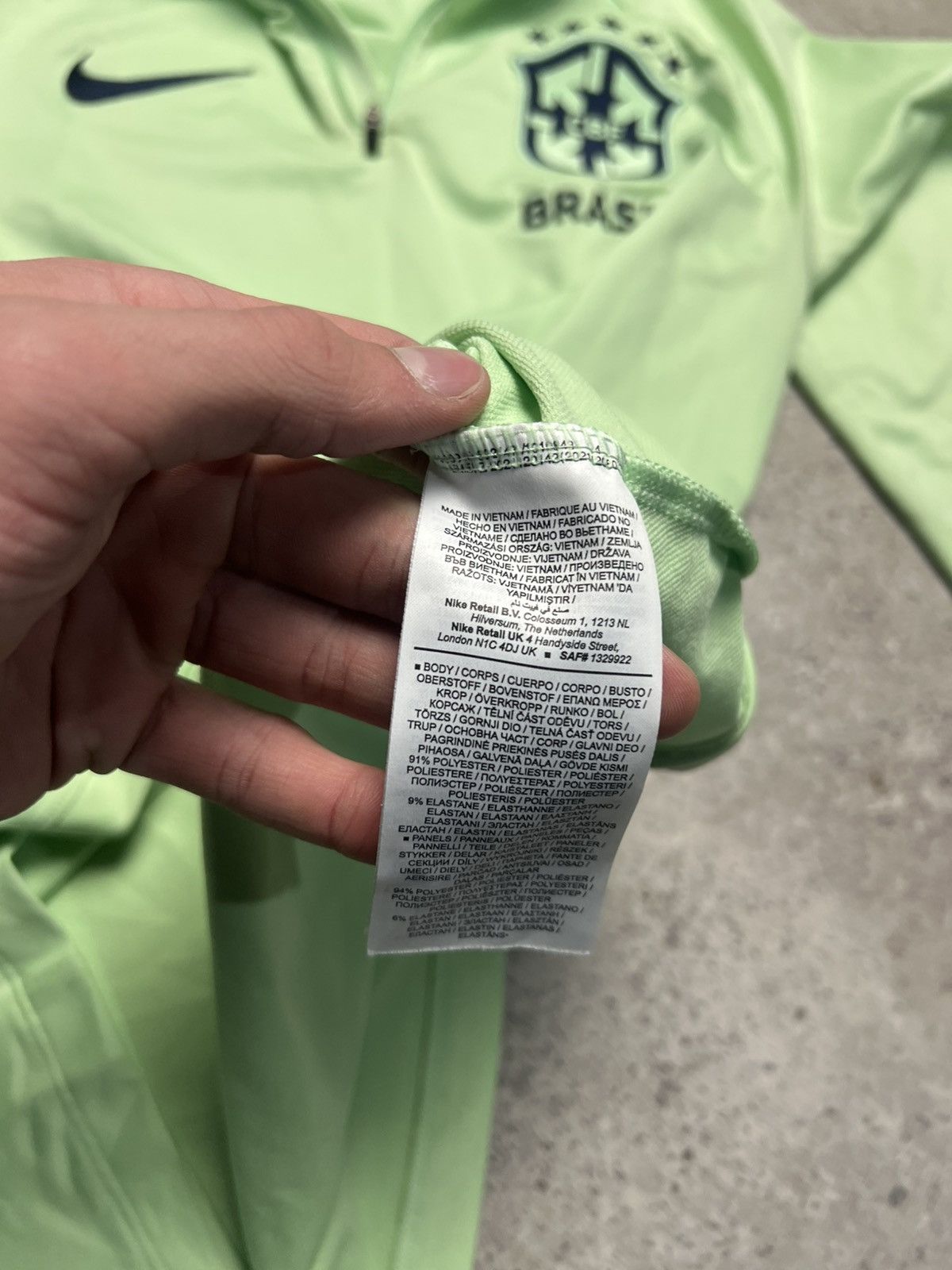 Nike Vintage Nike Brazil Training Long Sleeve Jersey Size US M / EU 48-50 / 2 - 7 Thumbnail