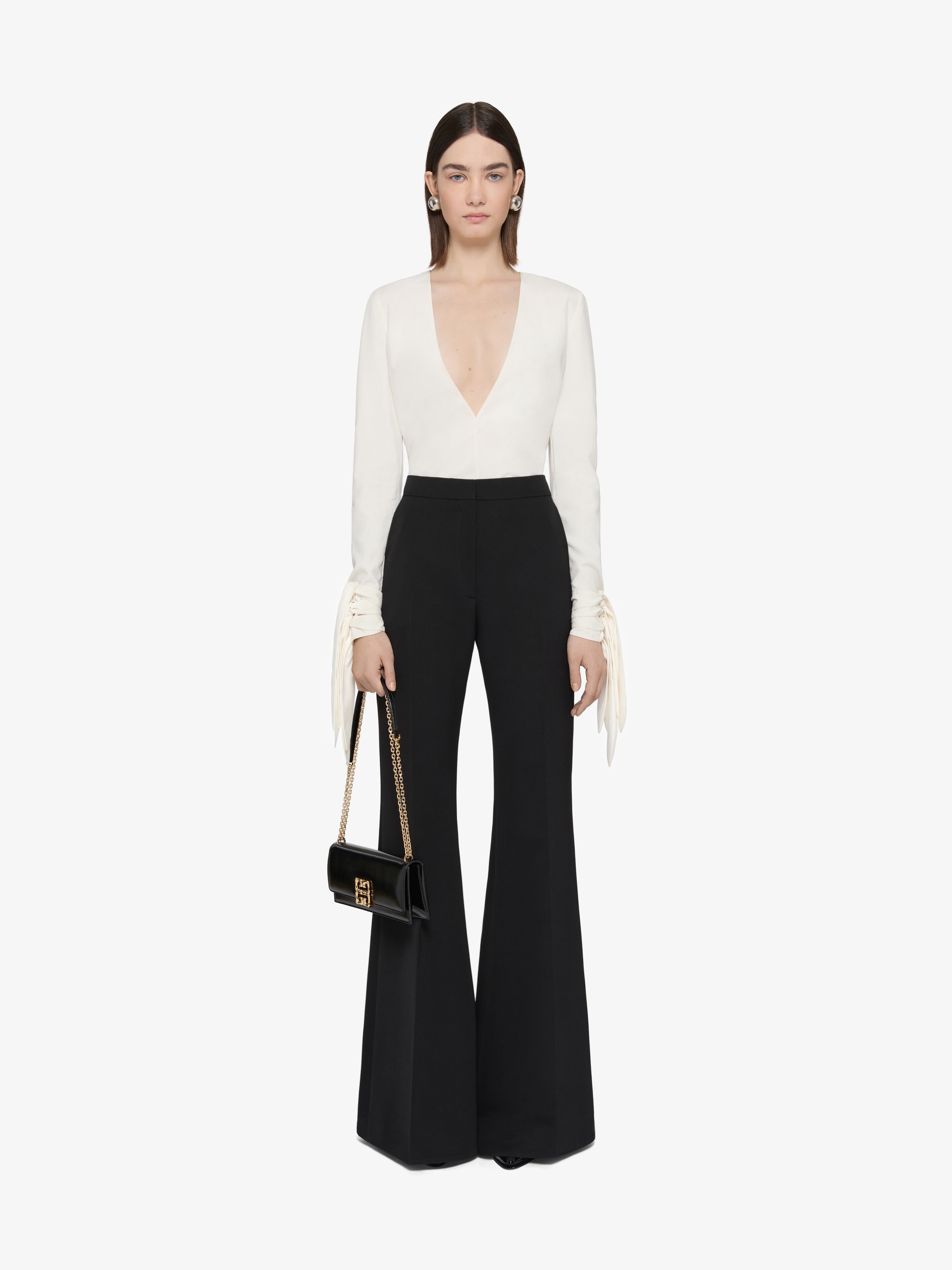 Givenchy o1w1db10326 Deep V-Neck Bow Cuffs Blouse in White Size S / US 4 / IT 40 - 2 Thumbnail