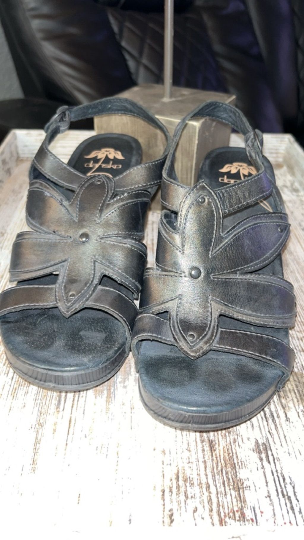 Dansko Women's Dansko Black Leather Wedge Sandals Size 8.5 Size US 8.5 / IT 38.5 - 1 Thumbnail